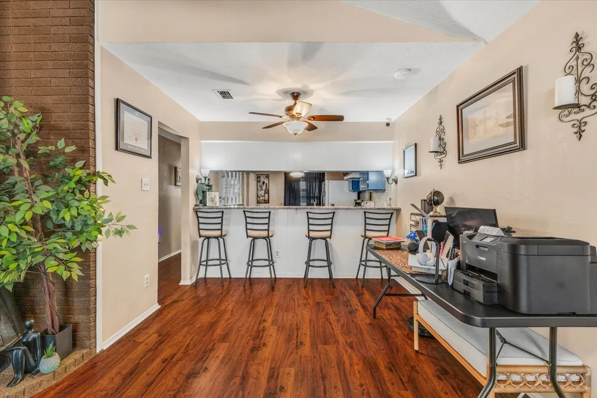 Single Family Residence For Sale in Wise County , 1217 Elm Court, Runaway Bay, Texas 76426, 2 Bedroom, 2 Bathroom, Garage spaces, 1,172 Sqft, built in 1977, mls#21401954, Real Estate Agent in Runaway Bay, Homes For Sale in Wise county, Homes For Sale in Runaway Bay, Realtor in Runaway Bay Texas, Real Estate Brokerage Independent Realty Texas, Luminita Cordes Realtor
