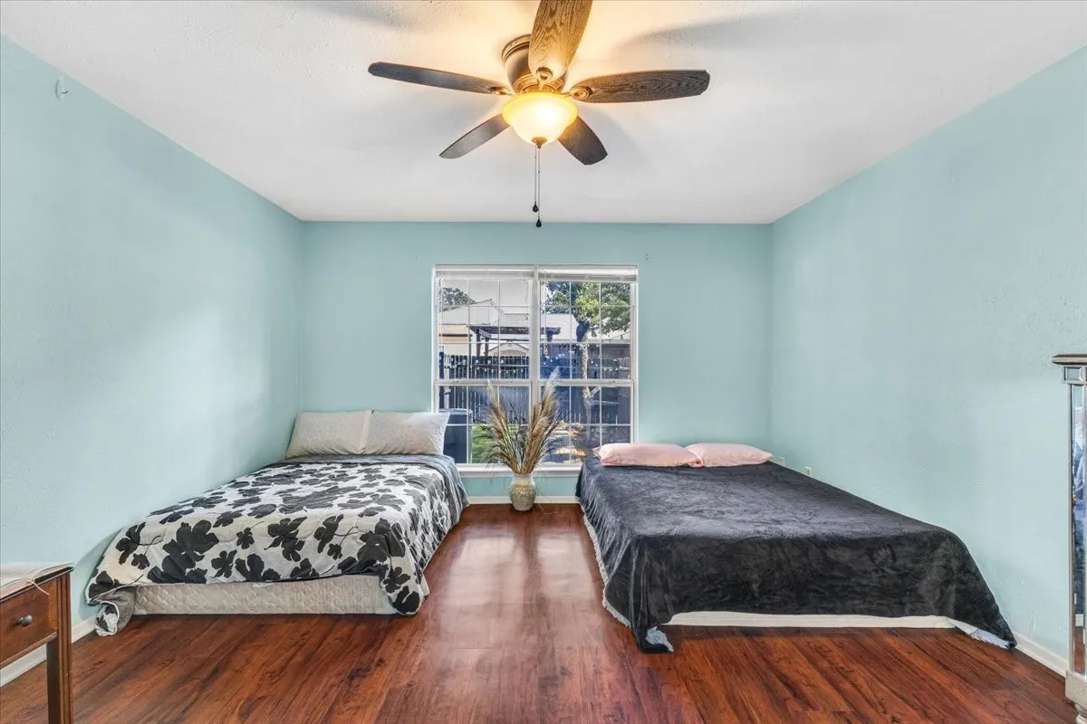Single Family Residence For Sale in Wise County , 1217 Elm Court, Runaway Bay, Texas 76426, 2 Bedroom, 2 Bathroom, Garage spaces, 1,172 Sqft, built in 1977, mls#21401954, Real Estate Agent in Runaway Bay, Homes For Sale in Wise county, Homes For Sale in Runaway Bay, Realtor in Runaway Bay Texas, Real Estate Brokerage Independent Realty Texas, Luminita Cordes Realtor