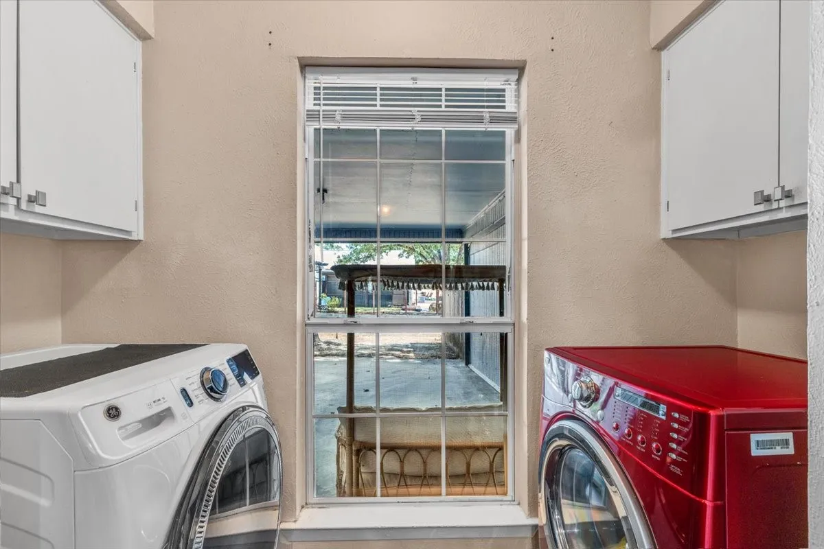 Single Family Residence For Sale in Wise County , 1217 Elm Court, Runaway Bay, Texas 76426, 2 Bedroom, 2 Bathroom, Garage spaces, 1,172 Sqft, built in 1977, mls#21401954, Real Estate Agent in Runaway Bay, Homes For Sale in Wise county, Homes For Sale in Runaway Bay, Realtor in Runaway Bay Texas, Real Estate Brokerage Independent Realty Texas, Luminita Cordes Realtor