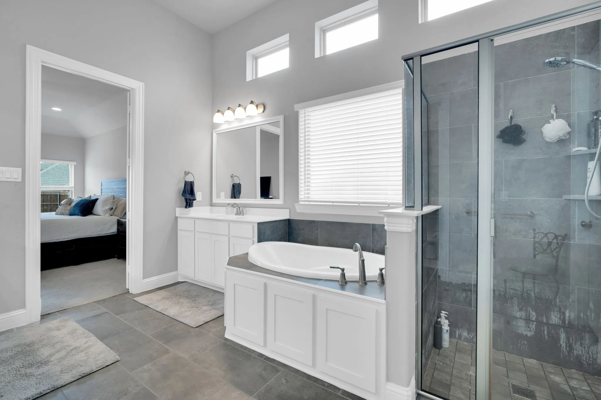 Single Family Residence For Sale in Ellis County , 624 Sirius Lane, Waxahachie, Texas 75165, 4 Bedroom, 4 Bathroom, 2 Garage spaces, 3,140 Sqft, built in 2022, mls#21402041, Real Estate Agent in Waxahachie, Homes For Sale in Ellis county, Homes For Sale in Waxahachie, Realtor in Waxahachie Texas, Real Estate Brokerage Independent Realty Texas, Luminita Cordes Realtor