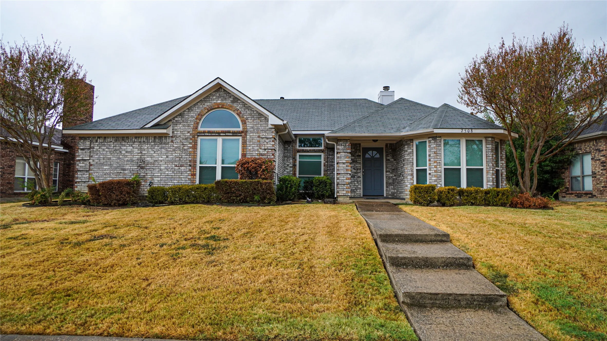 Single Family Residence For Rent in Dallas County , 2508 Hawk Drive, Mesquite, Texas 75181, 3 Bedroom, 2 Bathroom, 2 Garage spaces, 1,771 Sqft, built in 1988, mls#21401048, Real Estate Agent in Mesquite, Homes For Rent in Dallas county, Homes For Rent in Mesquite, Realtor in Mesquite Texas, Real Estate Brokerage Independent Realty Texas, Luminita Cordes Realtor