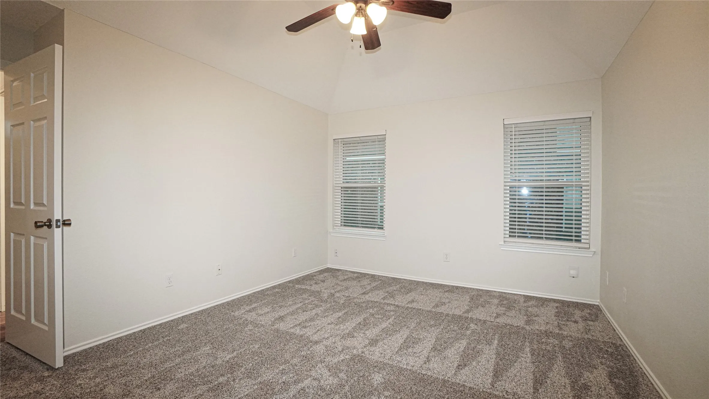 Single Family Residence For Rent in Dallas County , 2508 Hawk Drive, Mesquite, Texas 75181, 3 Bedroom, 2 Bathroom, 2 Garage spaces, 1,771 Sqft, built in 1988, mls#21401048, Real Estate Agent in Mesquite, Homes For Rent in Dallas county, Homes For Rent in Mesquite, Realtor in Mesquite Texas, Real Estate Brokerage Independent Realty Texas, Luminita Cordes Realtor