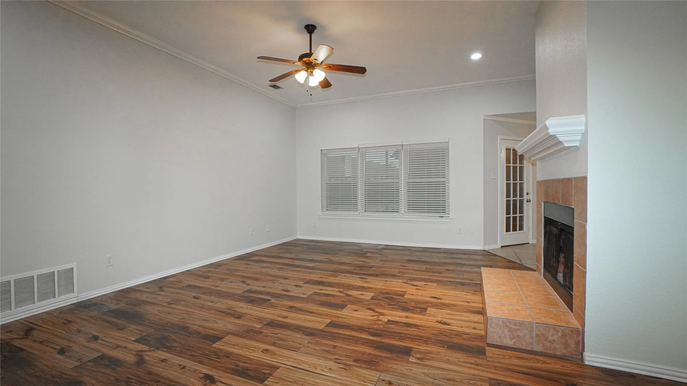 Single Family Residence For Rent in Dallas County , 2508 Hawk Drive, Mesquite, Texas 75181, 3 Bedroom, 2 Bathroom, 2 Garage spaces, 1,771 Sqft, built in 1988, mls#21401048, Real Estate Agent in Mesquite, Homes For Rent in Dallas county, Homes For Rent in Mesquite, Realtor in Mesquite Texas, Real Estate Brokerage Independent Realty Texas, Luminita Cordes Realtor