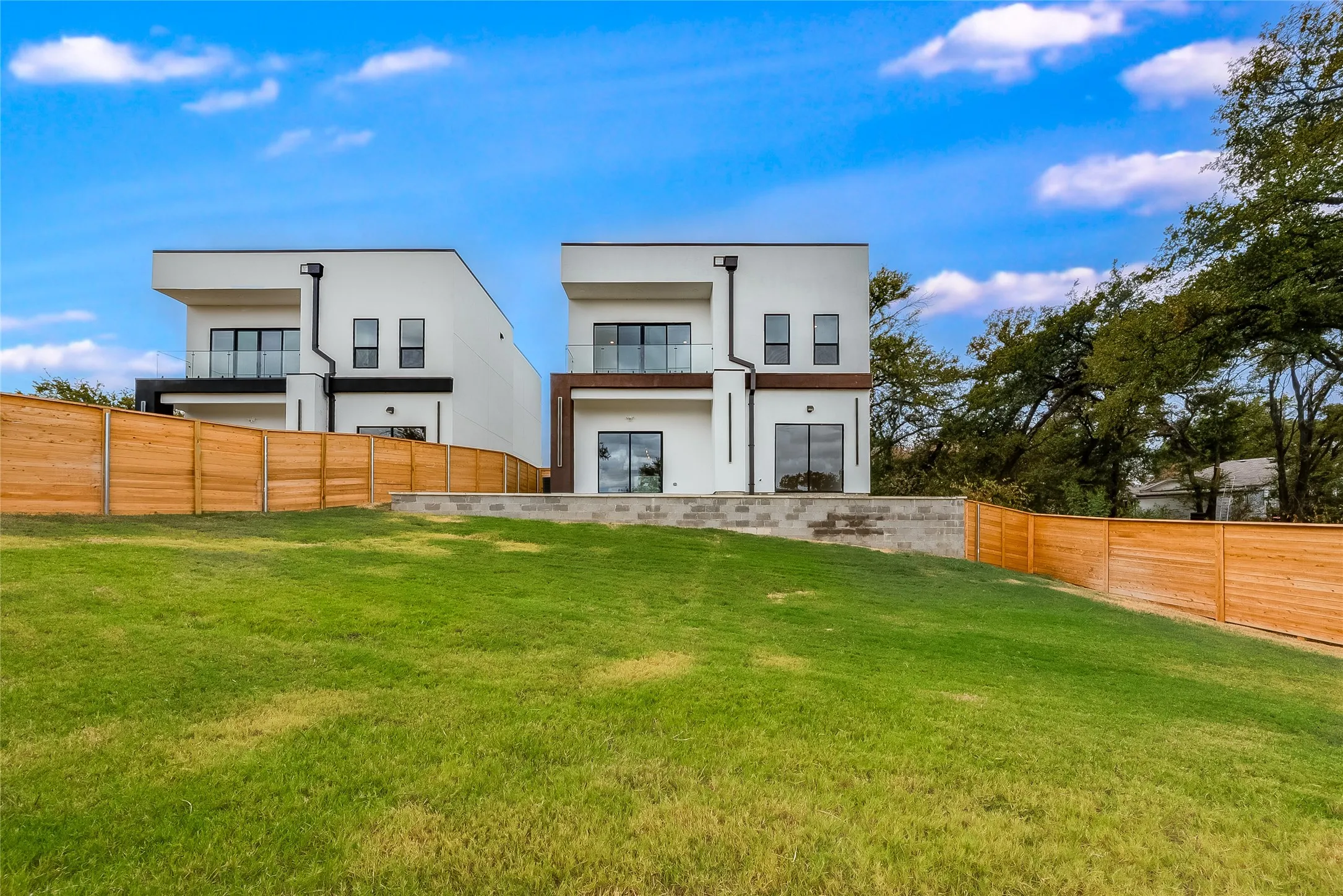Single Family Residence For Sale in Denton County , 4581 N Shore Drive, The Colony, Texas 75056, 3 Bedroom, 4 Bathroom, 2 Garage spaces, 2,446 Sqft, built in 2026, mls#21401085, Real Estate Agent in The Colony, Homes For Sale in Denton county, Homes For Sale in The Colony, Realtor in The Colony Texas, Real Estate Brokerage Independent Realty Texas, Luminita Cordes Realtor