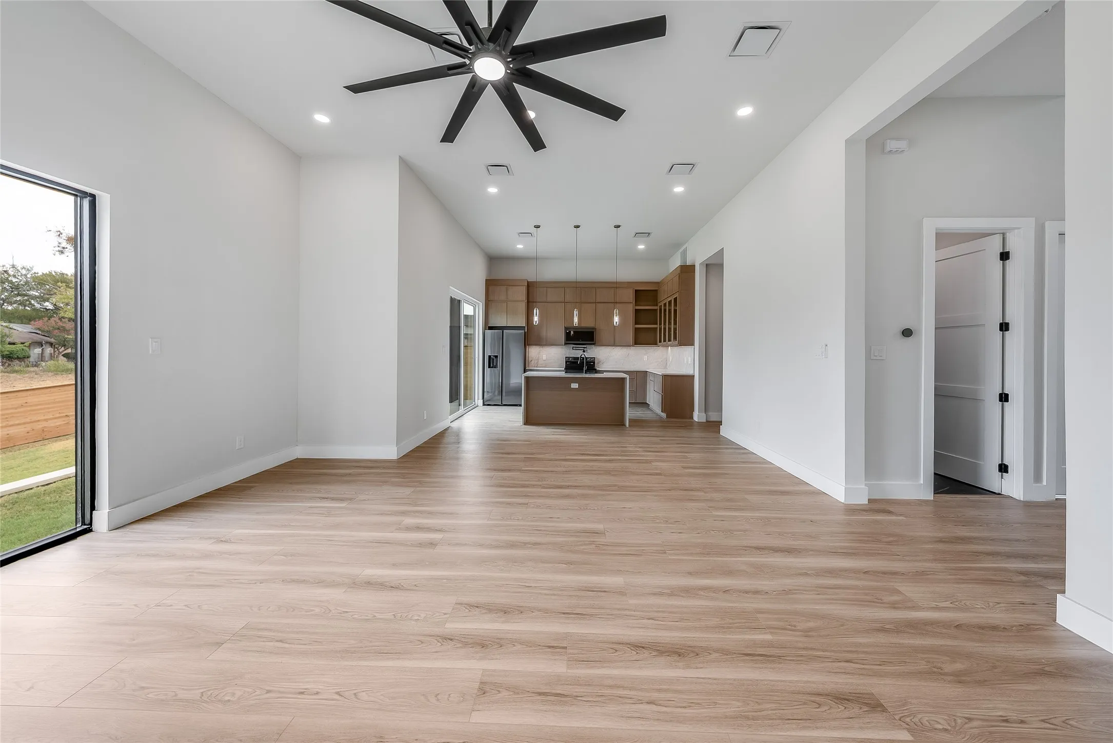 Single Family Residence For Sale in Denton County , 4581 N Shore Drive, The Colony, Texas 75056, 3 Bedroom, 4 Bathroom, 2 Garage spaces, 2,446 Sqft, built in 2026, mls#21401085, Real Estate Agent in The Colony, Homes For Sale in Denton county, Homes For Sale in The Colony, Realtor in The Colony Texas, Real Estate Brokerage Independent Realty Texas, Luminita Cordes Realtor