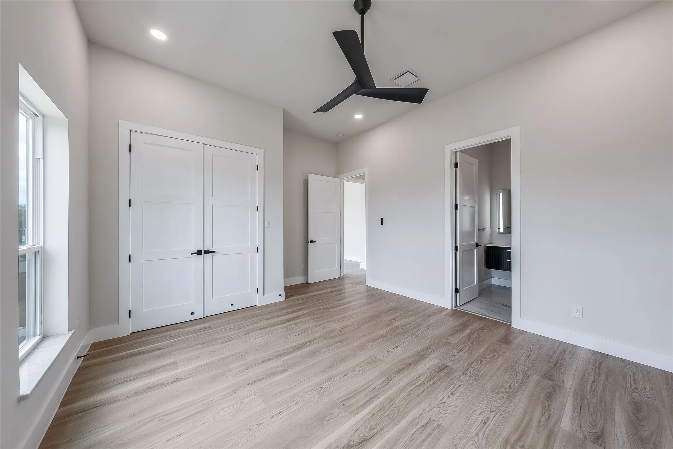 Single Family Residence For Sale in Denton County , 4581 N Shore Drive, The Colony, Texas 75056, 3 Bedroom, 4 Bathroom, 2 Garage spaces, 2,446 Sqft, built in 2026, mls#21401085, Real Estate Agent in The Colony, Homes For Sale in Denton county, Homes For Sale in The Colony, Realtor in The Colony Texas, Real Estate Brokerage Independent Realty Texas, Luminita Cordes Realtor