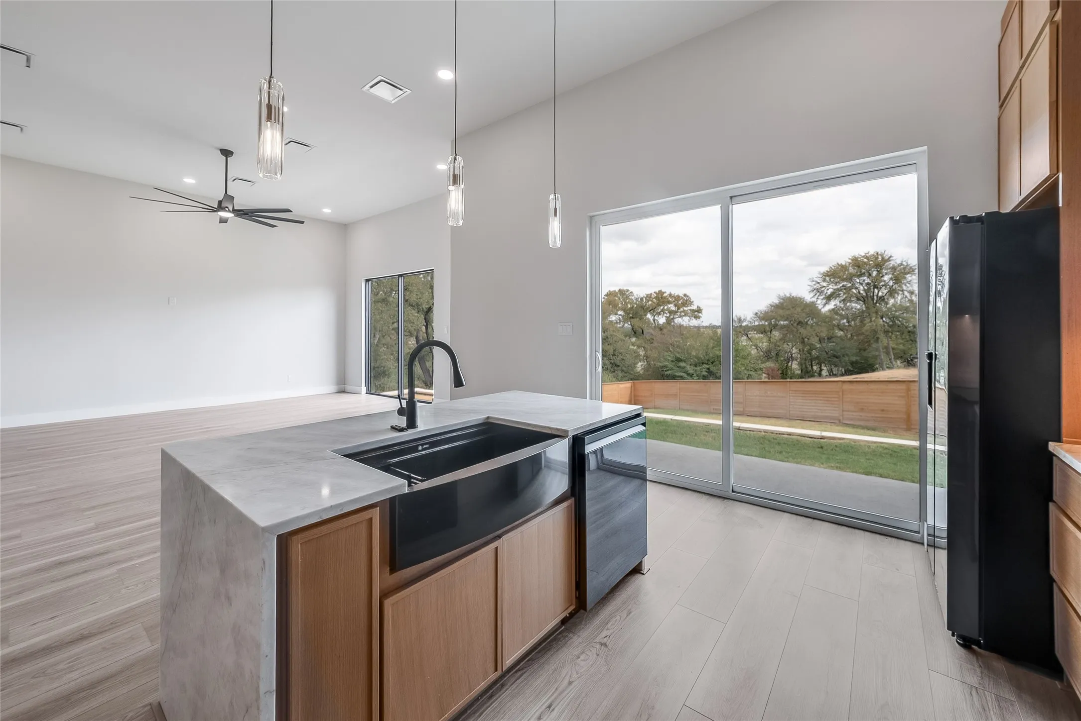 Single Family Residence For Sale in Denton County , 4581 N Shore Drive, The Colony, Texas 75056, 3 Bedroom, 4 Bathroom, 2 Garage spaces, 2,446 Sqft, built in 2026, mls#21401085, Real Estate Agent in The Colony, Homes For Sale in Denton county, Homes For Sale in The Colony, Realtor in The Colony Texas, Real Estate Brokerage Independent Realty Texas, Luminita Cordes Realtor