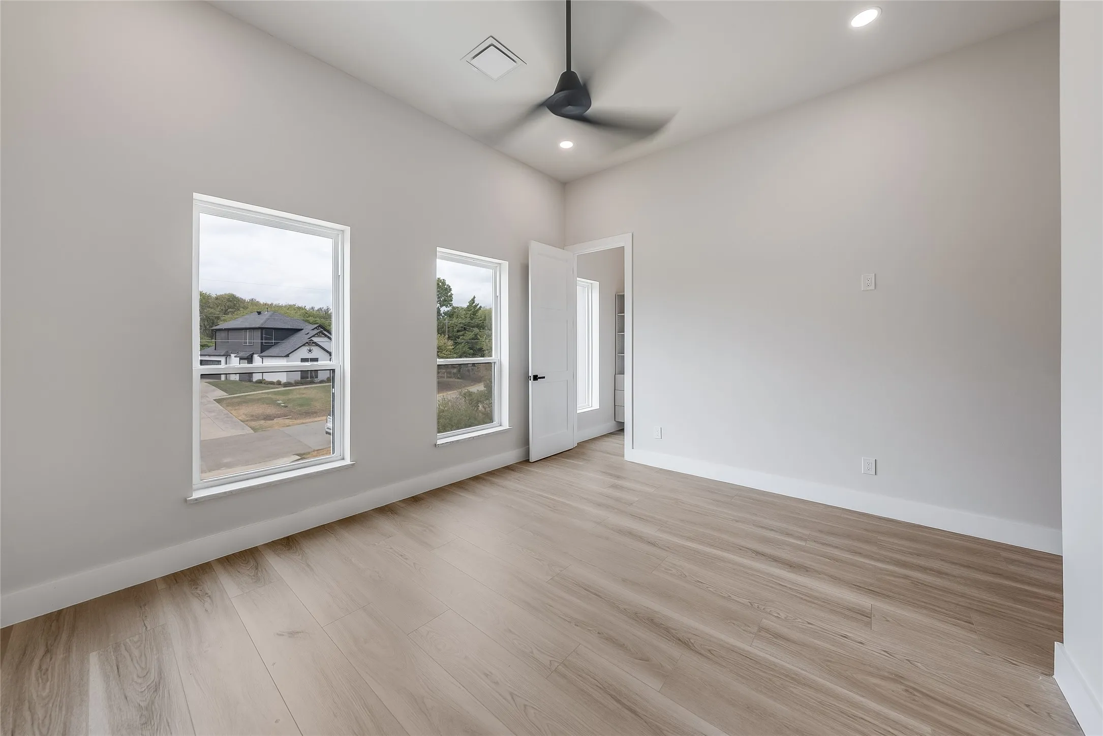 Single Family Residence For Sale in Denton County , 4581 N Shore Drive, The Colony, Texas 75056, 3 Bedroom, 4 Bathroom, 2 Garage spaces, 2,446 Sqft, built in 2026, mls#21401085, Real Estate Agent in The Colony, Homes For Sale in Denton county, Homes For Sale in The Colony, Realtor in The Colony Texas, Real Estate Brokerage Independent Realty Texas, Luminita Cordes Realtor