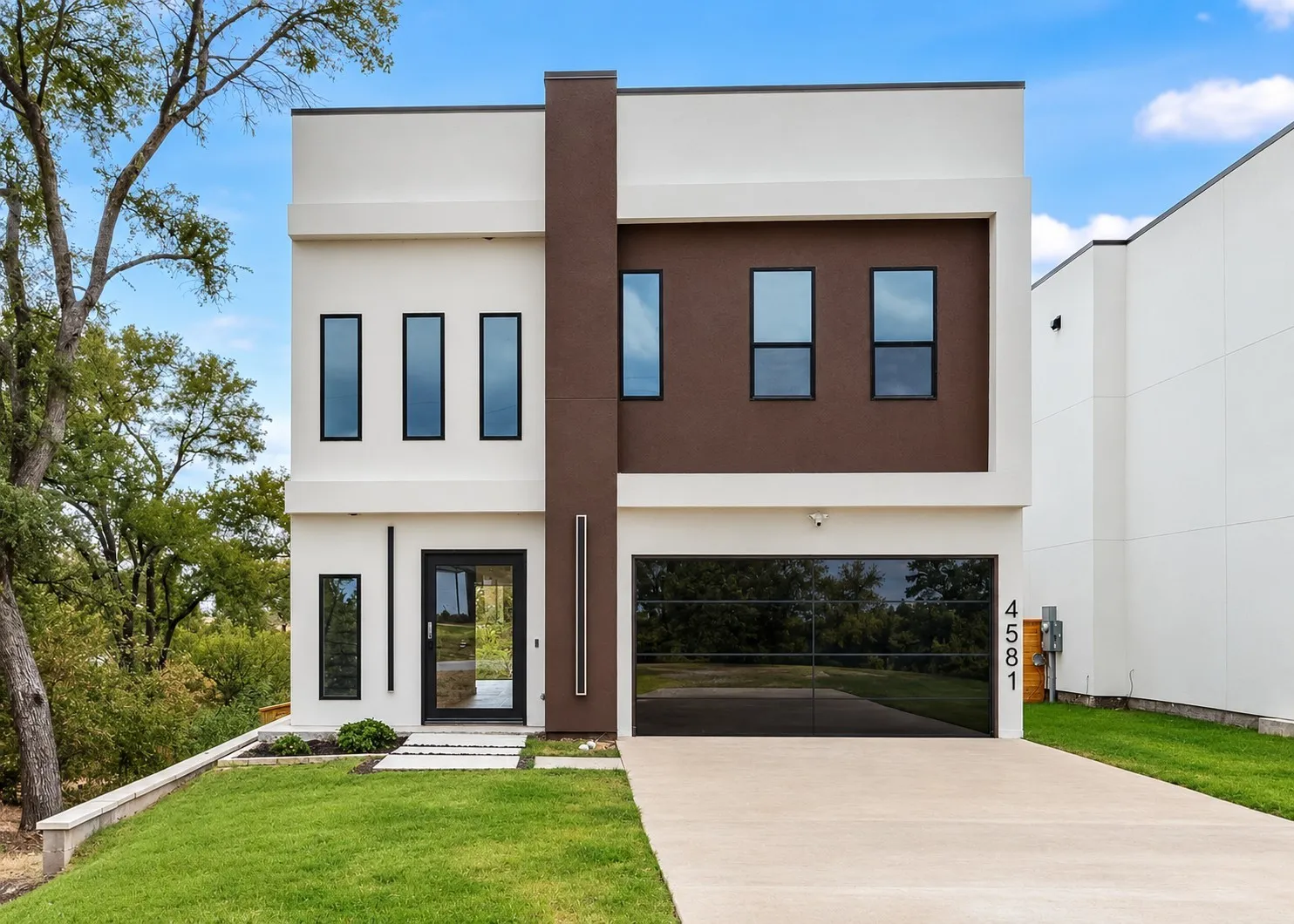 Single Family Residence For Sale in Denton County , 4581 N Shore Drive, The Colony, Texas 75056, 3 Bedroom, 4 Bathroom, 2 Garage spaces, 2,446 Sqft, built in 2026, mls#21401085, Real Estate Agent in The Colony, Homes For Sale in Denton county, Homes For Sale in The Colony, Realtor in The Colony Texas, Real Estate Brokerage Independent Realty Texas, Luminita Cordes Realtor