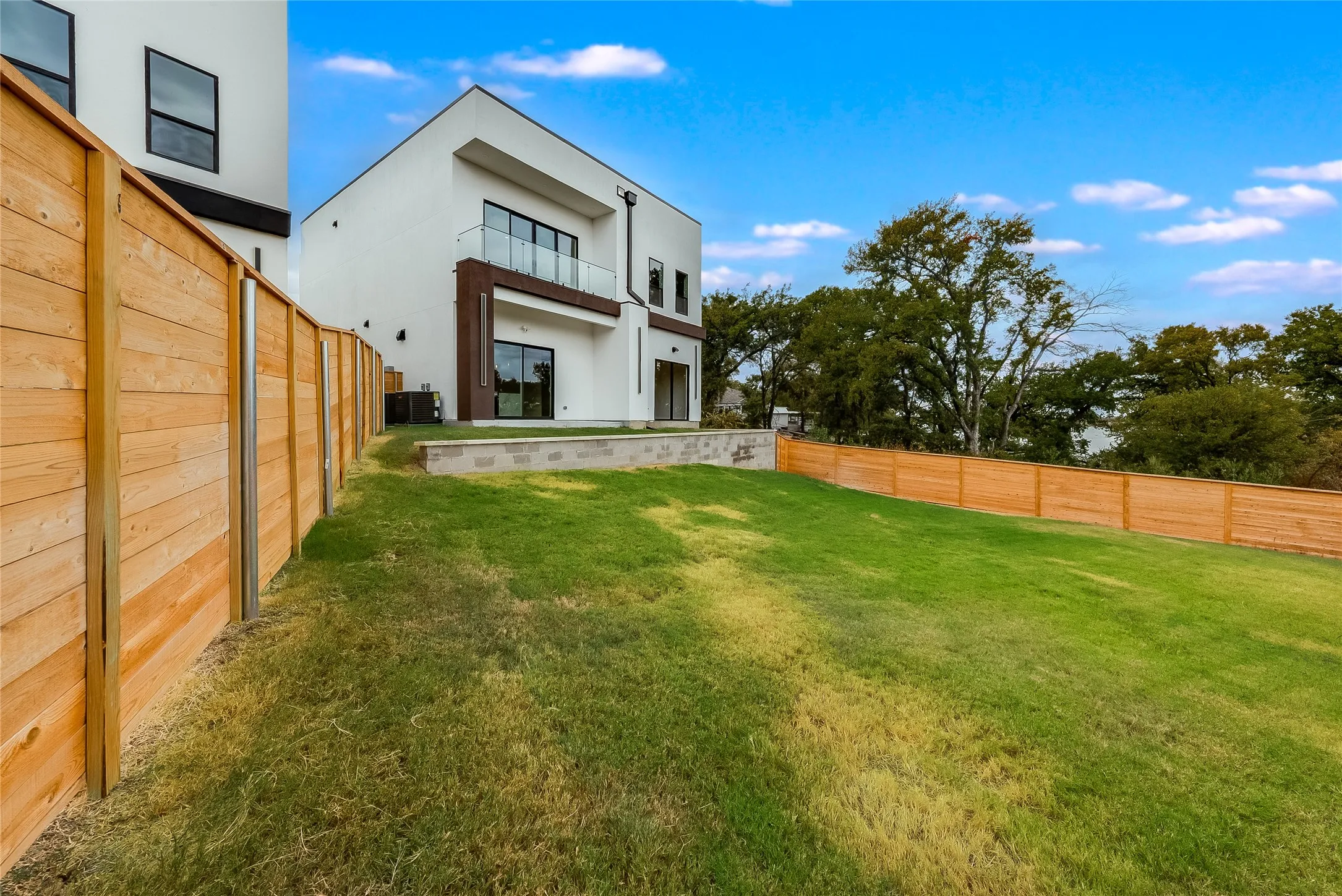Single Family Residence For Sale in Denton County , 4581 N Shore Drive, The Colony, Texas 75056, 3 Bedroom, 4 Bathroom, 2 Garage spaces, 2,446 Sqft, built in 2026, mls#21401085, Real Estate Agent in The Colony, Homes For Sale in Denton county, Homes For Sale in The Colony, Realtor in The Colony Texas, Real Estate Brokerage Independent Realty Texas, Luminita Cordes Realtor