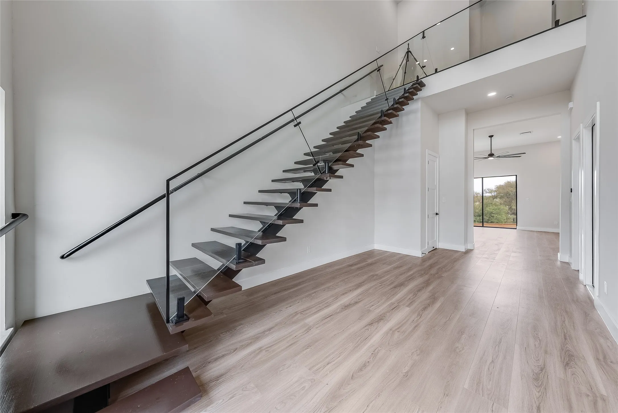 Single Family Residence For Sale in Denton County , 4581 N Shore Drive, The Colony, Texas 75056, 3 Bedroom, 4 Bathroom, 2 Garage spaces, 2,446 Sqft, built in 2026, mls#21401085, Real Estate Agent in The Colony, Homes For Sale in Denton county, Homes For Sale in The Colony, Realtor in The Colony Texas, Real Estate Brokerage Independent Realty Texas, Luminita Cordes Realtor