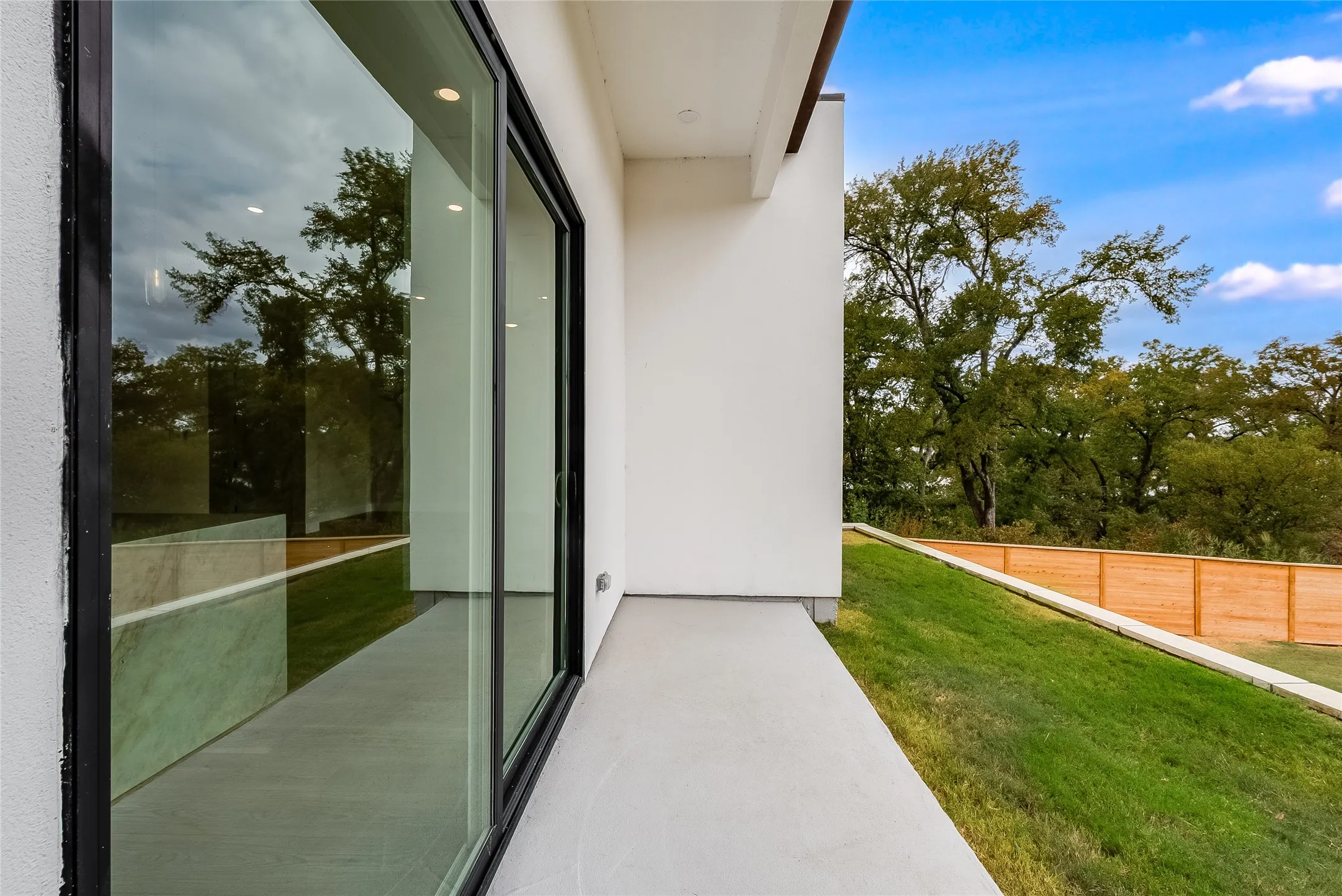 Single Family Residence For Sale in Denton County , 4581 N Shore Drive, The Colony, Texas 75056, 3 Bedroom, 4 Bathroom, 2 Garage spaces, 2,446 Sqft, built in 2026, mls#21401085, Real Estate Agent in The Colony, Homes For Sale in Denton county, Homes For Sale in The Colony, Realtor in The Colony Texas, Real Estate Brokerage Independent Realty Texas, Luminita Cordes Realtor