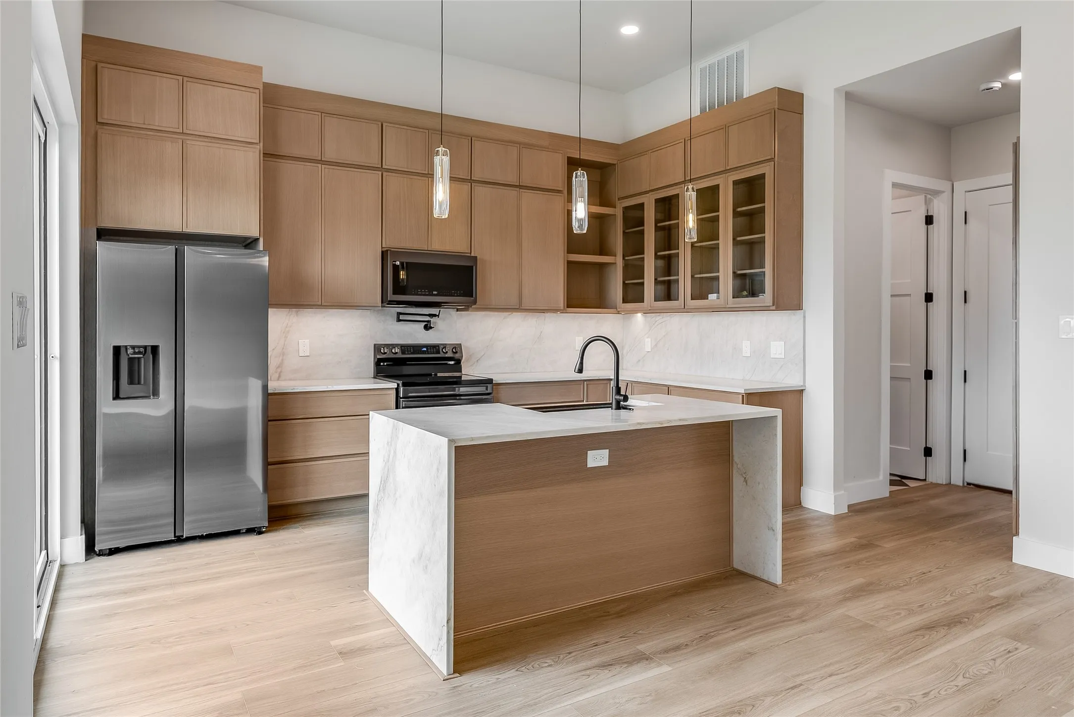 Single Family Residence For Sale in Denton County , 4581 N Shore Drive, The Colony, Texas 75056, 3 Bedroom, 4 Bathroom, 2 Garage spaces, 2,446 Sqft, built in 2026, mls#21401085, Real Estate Agent in The Colony, Homes For Sale in Denton county, Homes For Sale in The Colony, Realtor in The Colony Texas, Real Estate Brokerage Independent Realty Texas, Luminita Cordes Realtor