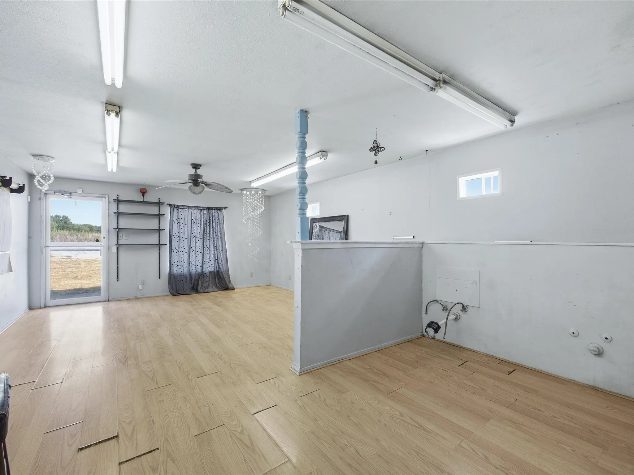 Office For Sale in Wise County , 1576 E Highway 114, Boyd, Texas 76023, 0, 0, Garage spaces, 0 Sqft, built in 0, mls#21401975, Real Estate Agent in Boyd, Homes For Sale in Wise county, Homes For Sale in Boyd, Realtor in Boyd Texas, Real Estate Brokerage Independent Realty Texas, Luminita Cordes Realtor