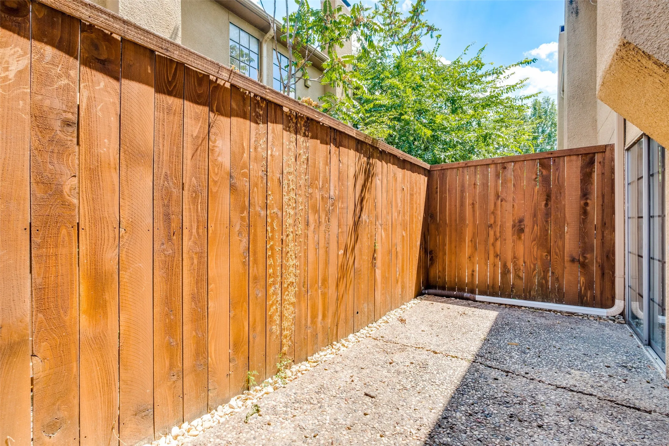 Large, private outdoor patio area - perfect for grillin' & chillin'!