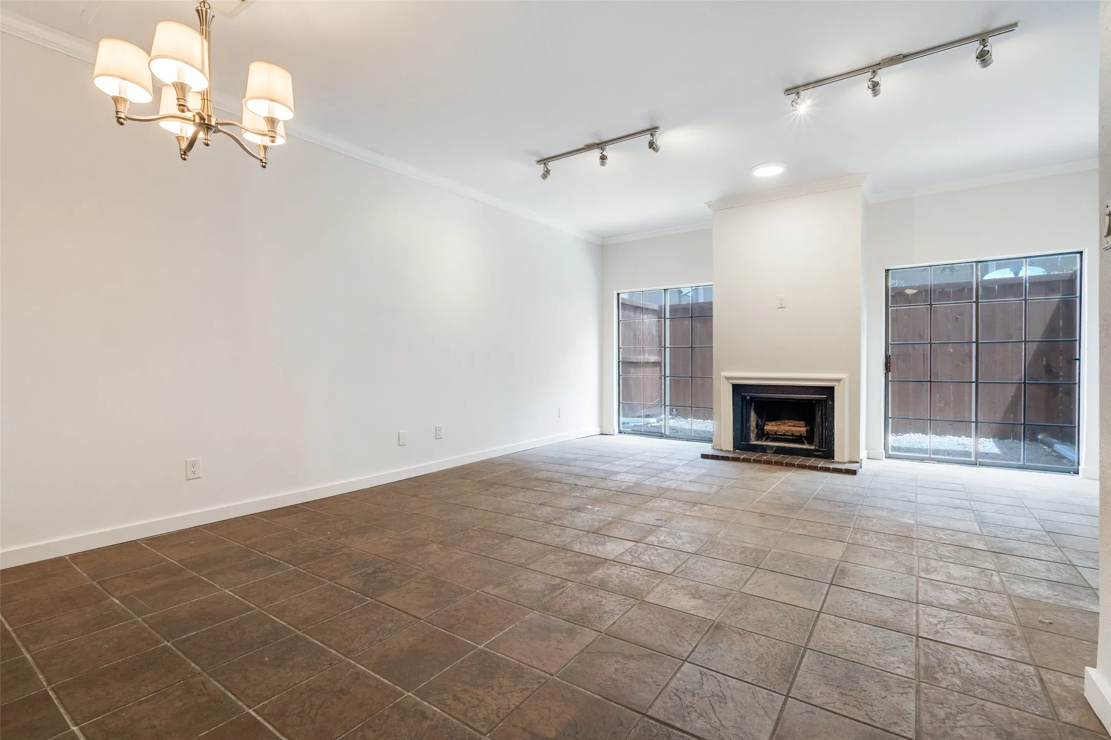 Open floor flan with large patio access. Perfect for entertaining!