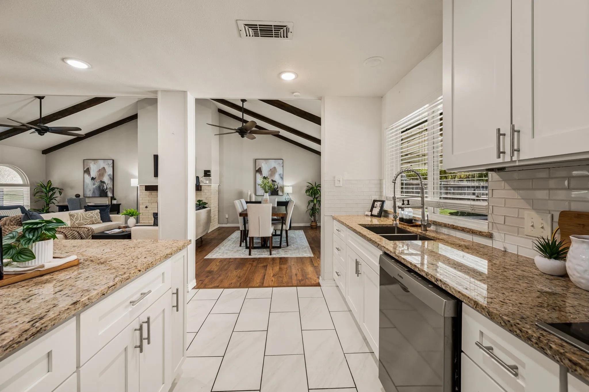 Single Family Residence For Sale in Tarrant County , 633 Lewis Drive, Hurst, Texas 76054, 4 Bedroom, 2 Bathroom, Garage spaces, 2,227 Sqft, built in 1973, mls#21396481, Real Estate Agent in Hurst, Homes For Sale in Tarrant county, Homes For Sale in Hurst, Realtor in Hurst Texas, Real Estate Brokerage Independent Realty Texas, Luminita Cordes Realtor