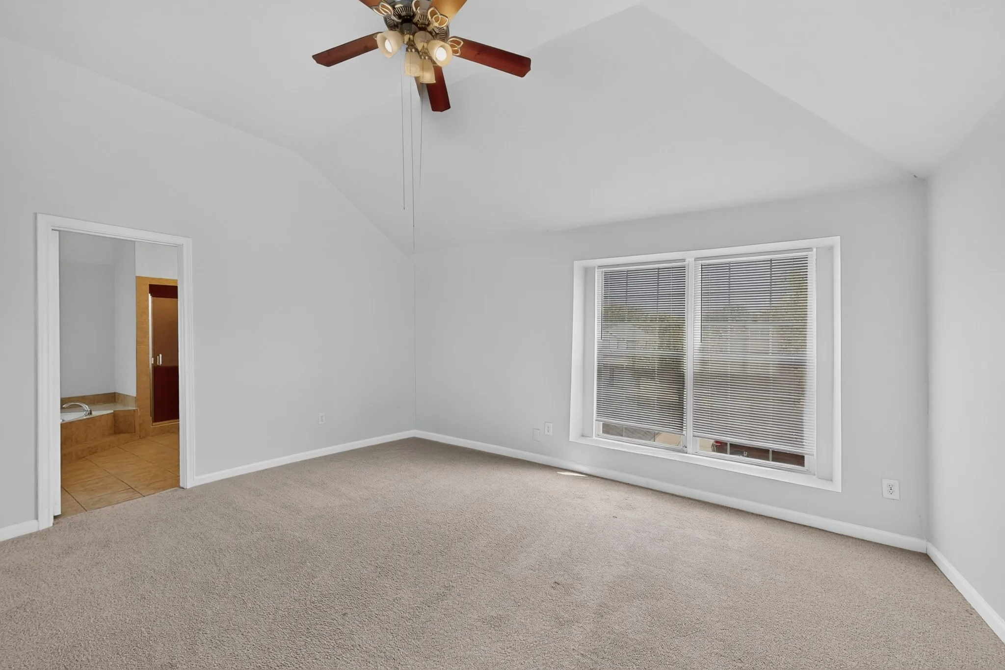 Single Family Residence For Rent in Denton County , 918 Sylvan Creek Drive, Lewisville, Texas 75067, 3 Bedroom, 2 Bathroom, 1 Garage spaces, 1,466 Sqft, built in 1985, mls#21402066, Real Estate Agent in Lewisville, Homes For Rent in Denton county, Homes For Rent in Lewisville, Realtor in Lewisville Texas, Real Estate Brokerage Independent Realty Texas, Luminita Cordes Realtor
