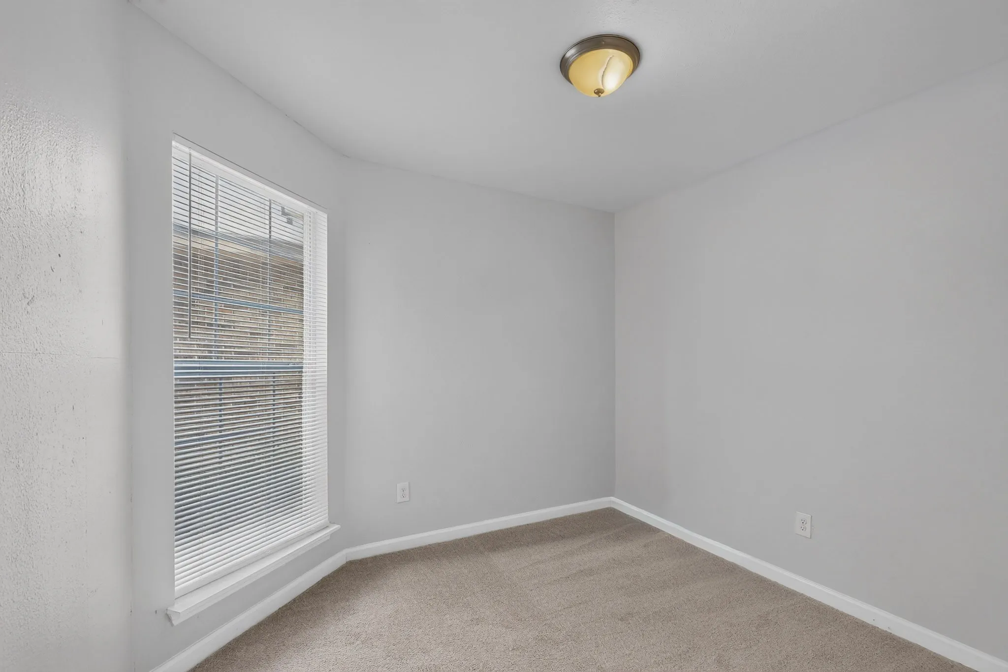 Single Family Residence For Rent in Denton County , 918 Sylvan Creek Drive, Lewisville, Texas 75067, 3 Bedroom, 2 Bathroom, 1 Garage spaces, 1,466 Sqft, built in 1985, mls#21402066, Real Estate Agent in Lewisville, Homes For Rent in Denton county, Homes For Rent in Lewisville, Realtor in Lewisville Texas, Real Estate Brokerage Independent Realty Texas, Luminita Cordes Realtor
