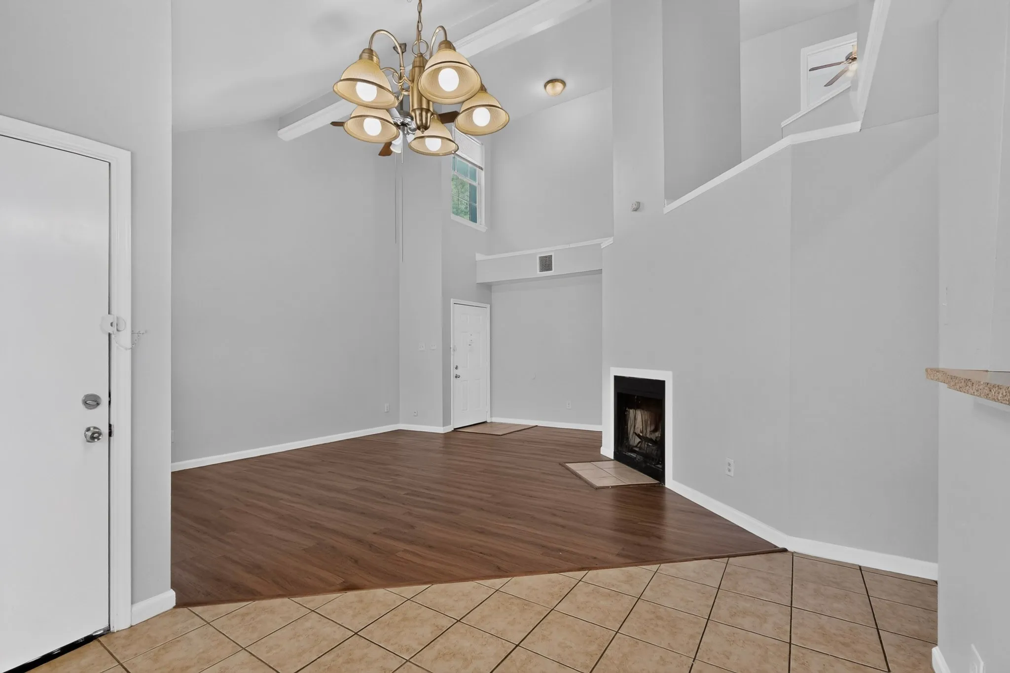 Single Family Residence For Rent in Denton County , 918 Sylvan Creek Drive, Lewisville, Texas 75067, 3 Bedroom, 2 Bathroom, 1 Garage spaces, 1,466 Sqft, built in 1985, mls#21402066, Real Estate Agent in Lewisville, Homes For Rent in Denton county, Homes For Rent in Lewisville, Realtor in Lewisville Texas, Real Estate Brokerage Independent Realty Texas, Luminita Cordes Realtor