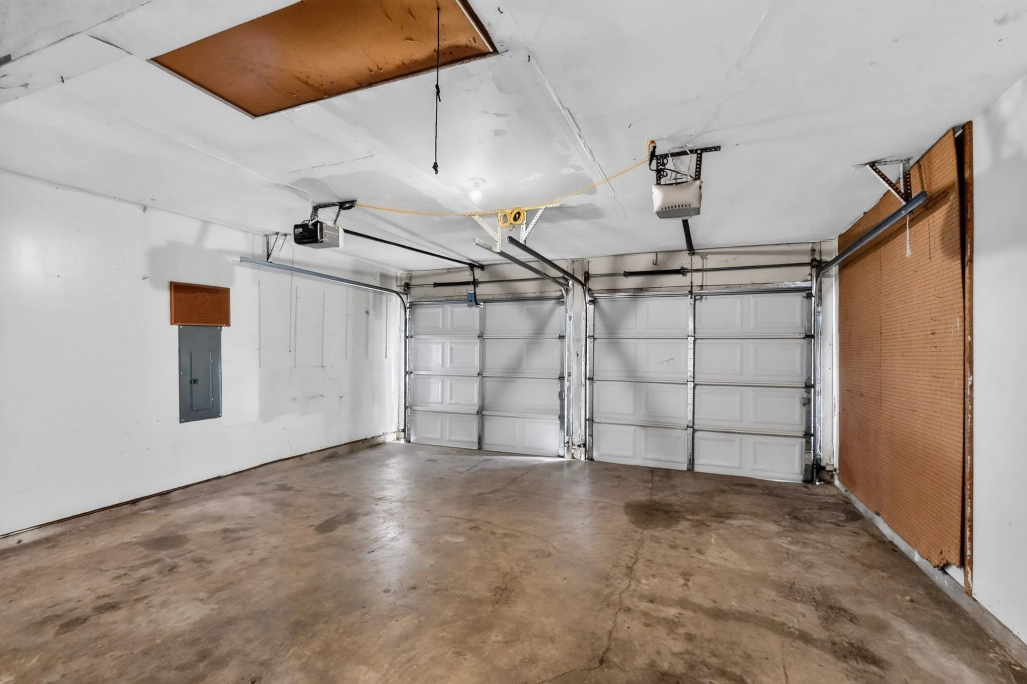 Single Family Residence For Rent in Denton County , 918 Sylvan Creek Drive, Lewisville, Texas 75067, 3 Bedroom, 2 Bathroom, 1 Garage spaces, 1,466 Sqft, built in 1985, mls#21402066, Real Estate Agent in Lewisville, Homes For Rent in Denton county, Homes For Rent in Lewisville, Realtor in Lewisville Texas, Real Estate Brokerage Independent Realty Texas, Luminita Cordes Realtor
