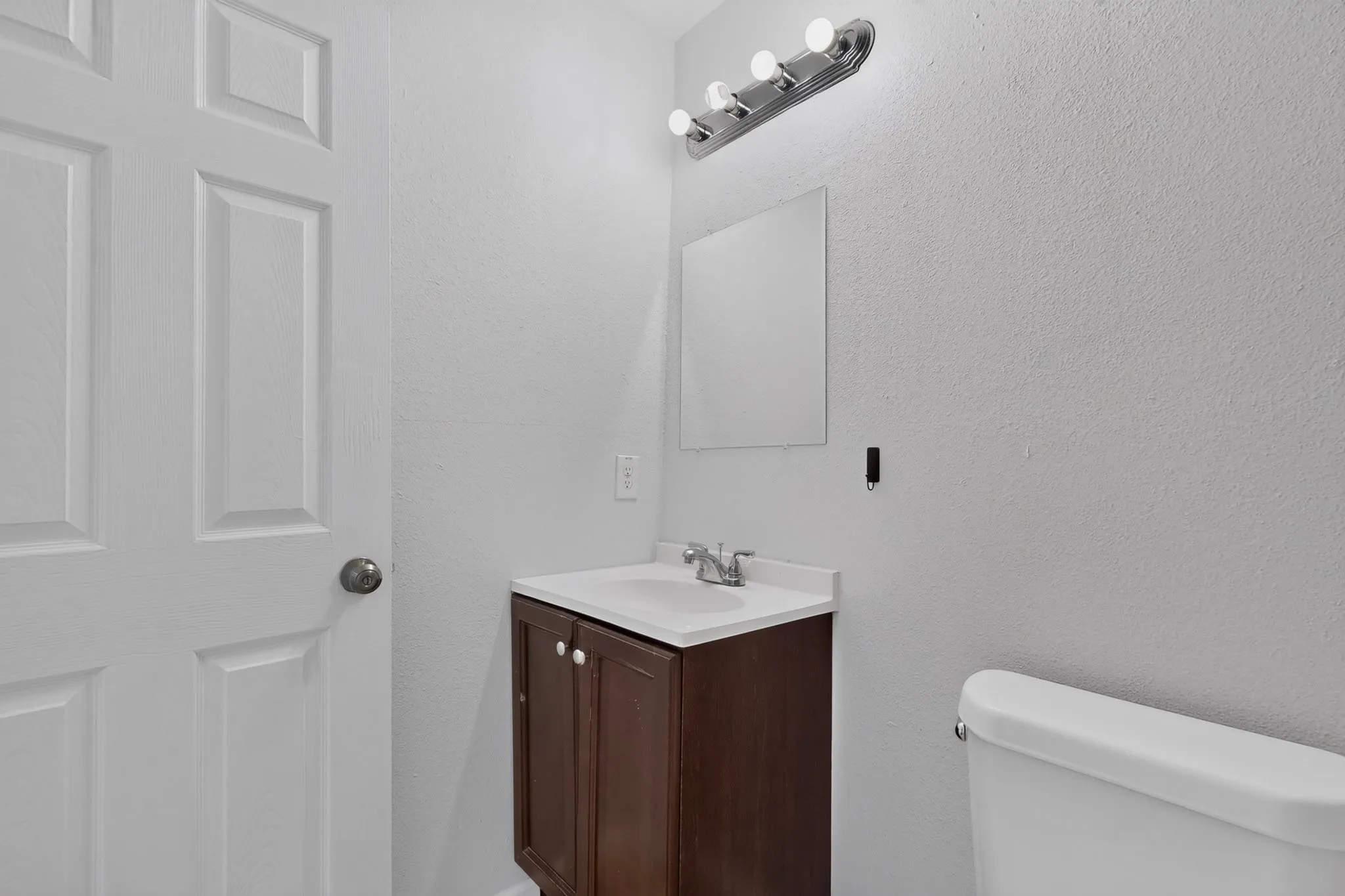 Single Family Residence For Rent in Denton County , 918 Sylvan Creek Drive, Lewisville, Texas 75067, 3 Bedroom, 2 Bathroom, 1 Garage spaces, 1,466 Sqft, built in 1985, mls#21402066, Real Estate Agent in Lewisville, Homes For Rent in Denton county, Homes For Rent in Lewisville, Realtor in Lewisville Texas, Real Estate Brokerage Independent Realty Texas, Luminita Cordes Realtor