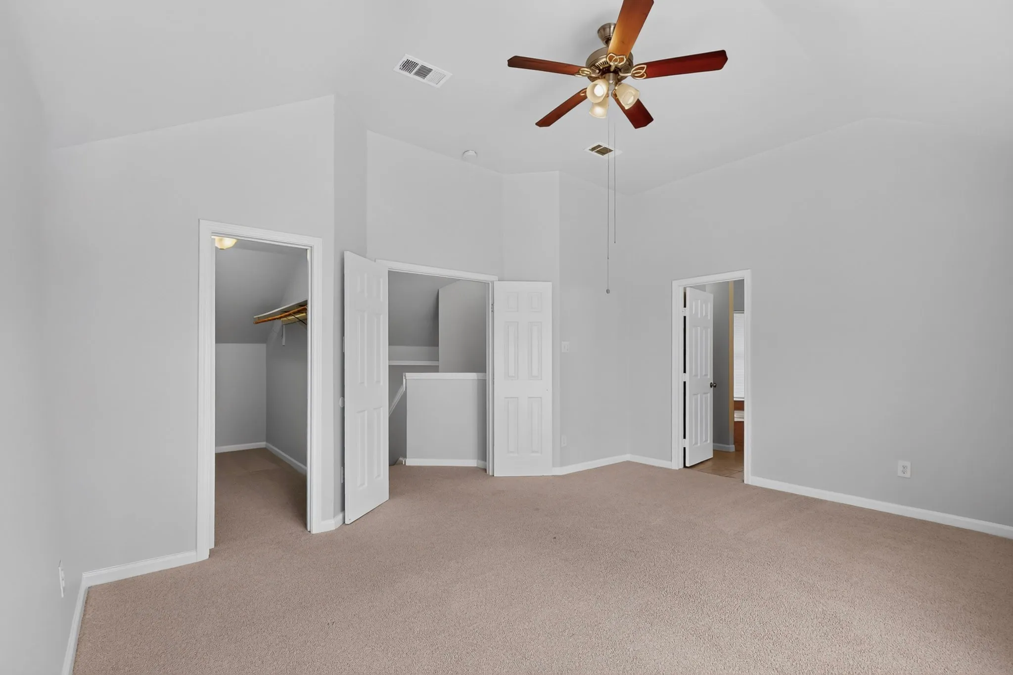 Single Family Residence For Rent in Denton County , 918 Sylvan Creek Drive, Lewisville, Texas 75067, 3 Bedroom, 2 Bathroom, 1 Garage spaces, 1,466 Sqft, built in 1985, mls#21402066, Real Estate Agent in Lewisville, Homes For Rent in Denton county, Homes For Rent in Lewisville, Realtor in Lewisville Texas, Real Estate Brokerage Independent Realty Texas, Luminita Cordes Realtor