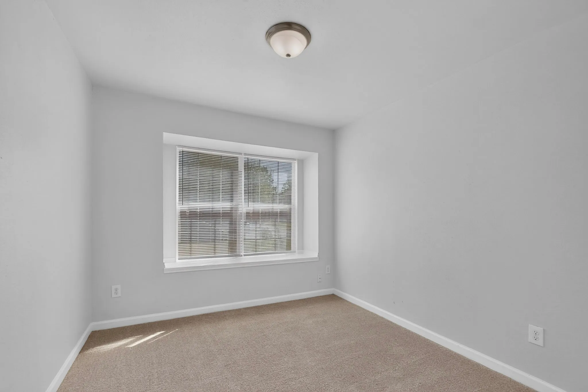 Single Family Residence For Rent in Denton County , 918 Sylvan Creek Drive, Lewisville, Texas 75067, 3 Bedroom, 2 Bathroom, 1 Garage spaces, 1,466 Sqft, built in 1985, mls#21402066, Real Estate Agent in Lewisville, Homes For Rent in Denton county, Homes For Rent in Lewisville, Realtor in Lewisville Texas, Real Estate Brokerage Independent Realty Texas, Luminita Cordes Realtor