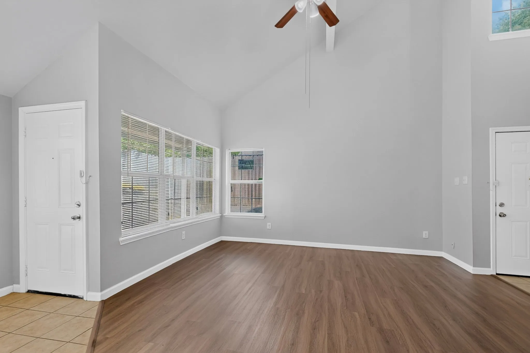 Single Family Residence For Rent in Denton County , 918 Sylvan Creek Drive, Lewisville, Texas 75067, 3 Bedroom, 2 Bathroom, 1 Garage spaces, 1,466 Sqft, built in 1985, mls#21402066, Real Estate Agent in Lewisville, Homes For Rent in Denton county, Homes For Rent in Lewisville, Realtor in Lewisville Texas, Real Estate Brokerage Independent Realty Texas, Luminita Cordes Realtor