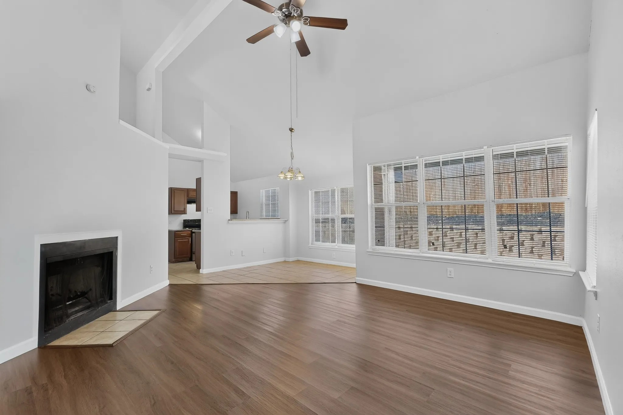 Single Family Residence For Rent in Denton County , 918 Sylvan Creek Drive, Lewisville, Texas 75067, 3 Bedroom, 2 Bathroom, 1 Garage spaces, 1,466 Sqft, built in 1985, mls#21402066, Real Estate Agent in Lewisville, Homes For Rent in Denton county, Homes For Rent in Lewisville, Realtor in Lewisville Texas, Real Estate Brokerage Independent Realty Texas, Luminita Cordes Realtor