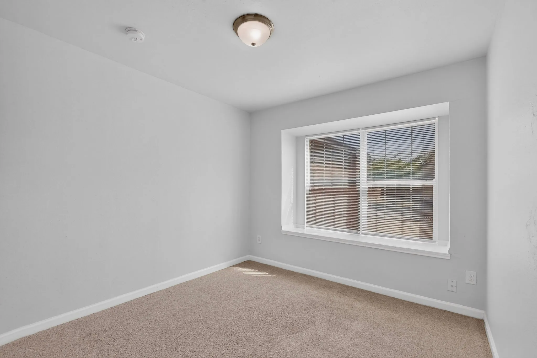 Single Family Residence For Rent in Denton County , 918 Sylvan Creek Drive, Lewisville, Texas 75067, 3 Bedroom, 2 Bathroom, 1 Garage spaces, 1,466 Sqft, built in 1985, mls#21402066, Real Estate Agent in Lewisville, Homes For Rent in Denton county, Homes For Rent in Lewisville, Realtor in Lewisville Texas, Real Estate Brokerage Independent Realty Texas, Luminita Cordes Realtor