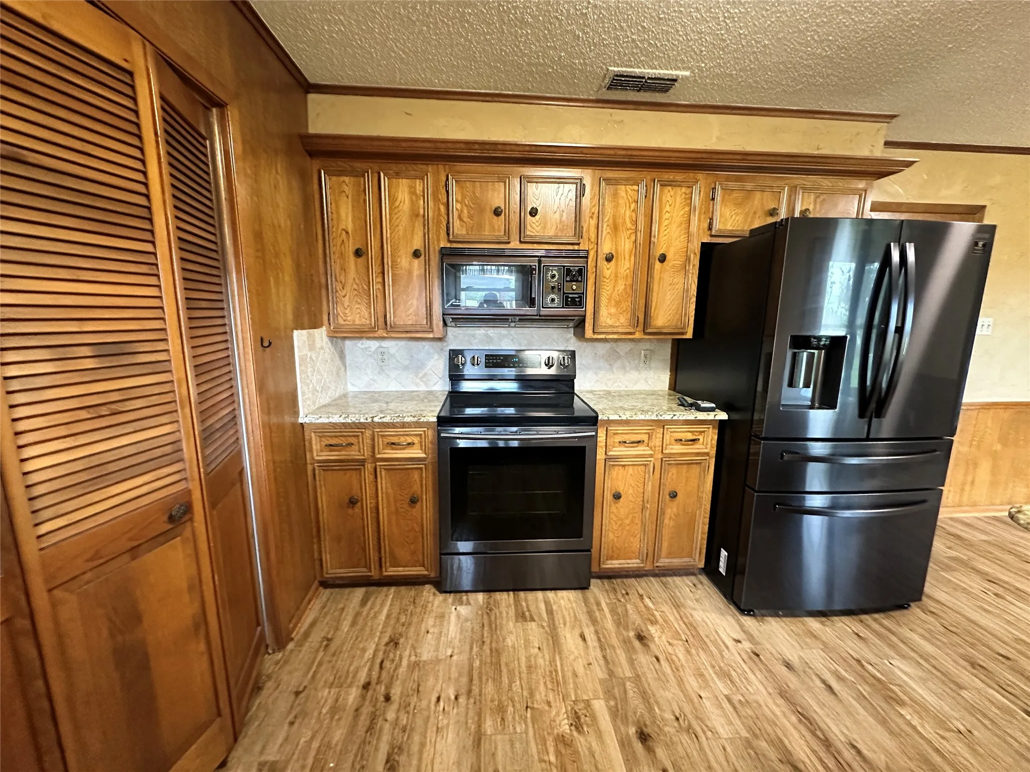Single Family Residence For Rent in Navarro County , 120 W Drane Avenue, Corsicana, Texas 75110, 3 Bedroom, 2 Bathroom, 2 Garage spaces, 1,476 Sqft, built in 1976, mls#21402069, Real Estate Agent in Corsicana, Homes For Rent in Navarro county, Homes For Rent in Corsicana, Realtor in Corsicana Texas, Real Estate Brokerage Independent Realty Texas, Luminita Cordes Realtor