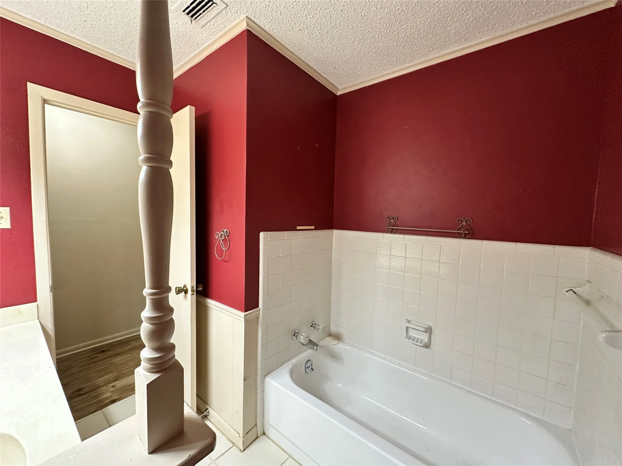 Single Family Residence For Rent in Navarro County , 120 W Drane Avenue, Corsicana, Texas 75110, 3 Bedroom, 2 Bathroom, 2 Garage spaces, 1,476 Sqft, built in 1976, mls#21402069, Real Estate Agent in Corsicana, Homes For Rent in Navarro county, Homes For Rent in Corsicana, Realtor in Corsicana Texas, Real Estate Brokerage Independent Realty Texas, Luminita Cordes Realtor