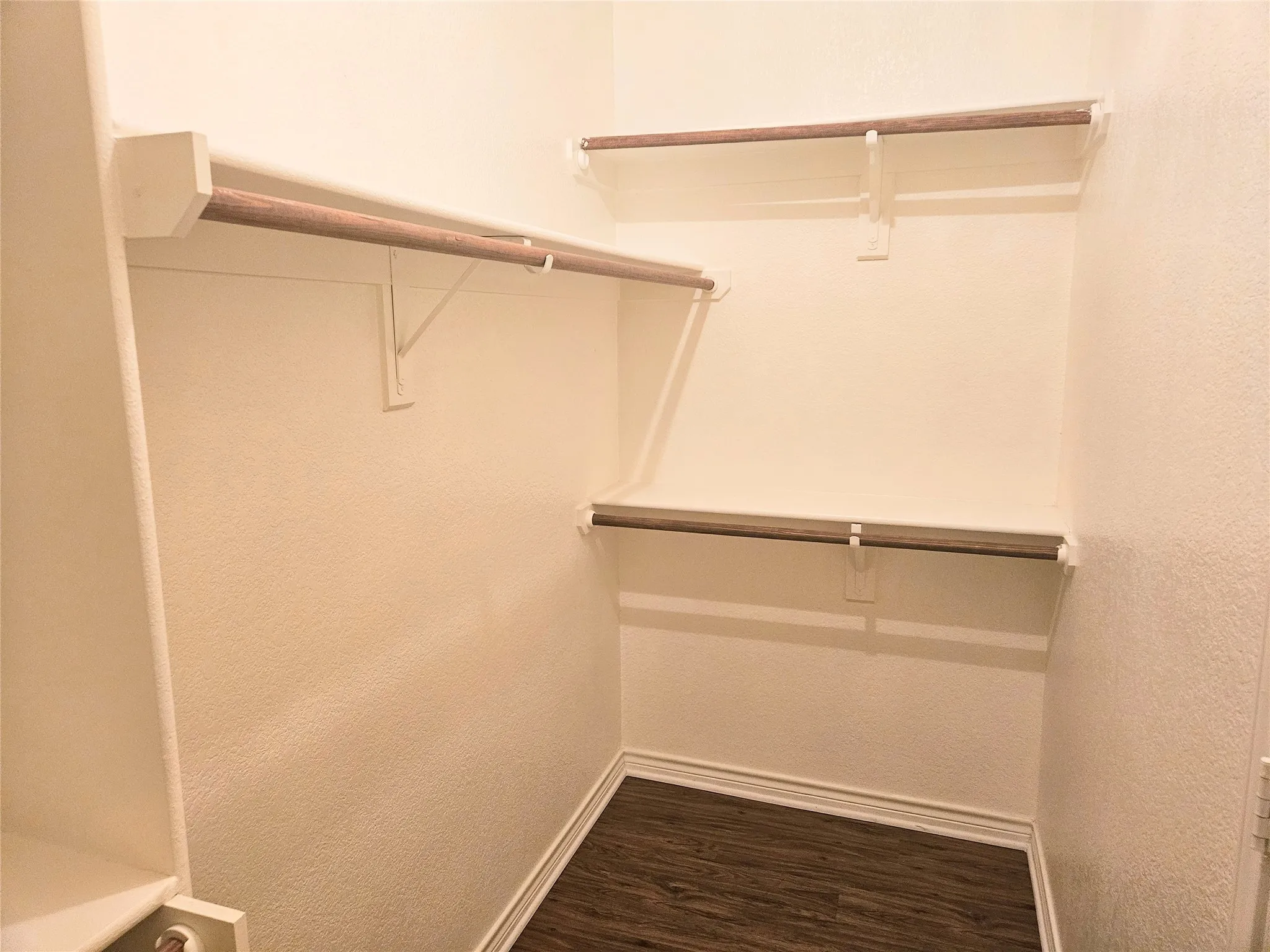 Single Family Residence For Rent in Tarrant County , 4260 Sweet Clover Lane, Fort Worth, Texas 76036, 3 Bedroom, 3 Bathroom, 2 Garage spaces, 2,295 Sqft, built in 2006, mls#21402070, Real Estate Agent in Fort Worth, Homes For Rent in Tarrant county, Homes For Rent in Fort Worth, Realtor in Fort Worth Texas, Real Estate Brokerage Independent Realty Texas, Luminita Cordes Realtor