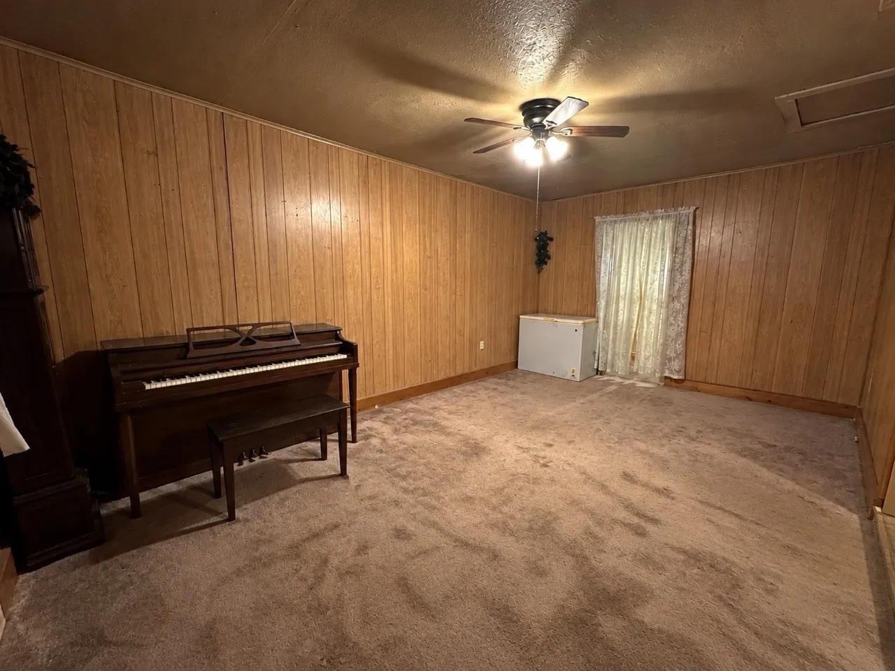 Single Family Residence For Sale in Dallas County , 4141 Clark College Drive, Dallas, Texas 75241, 3 Bedroom, 2 Bathroom, Garage spaces, 1,425 Sqft, built in 1970, mls#21401238, Real Estate Agent in Dallas, Homes For Sale in Dallas county, Homes For Sale in Dallas, Realtor in Dallas Texas, Real Estate Brokerage Independent Realty Texas, Luminita Cordes Realtor