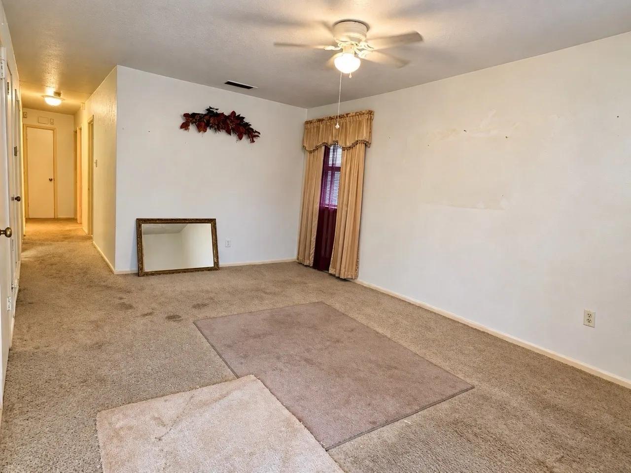 Single Family Residence For Sale in Dallas County , 4141 Clark College Drive, Dallas, Texas 75241, 3 Bedroom, 2 Bathroom, Garage spaces, 1,425 Sqft, built in 1970, mls#21401238, Real Estate Agent in Dallas, Homes For Sale in Dallas county, Homes For Sale in Dallas, Realtor in Dallas Texas, Real Estate Brokerage Independent Realty Texas, Luminita Cordes Realtor