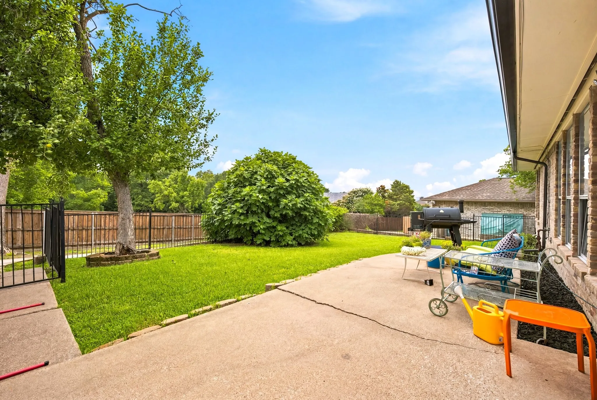 Single Family Residence For Sale in Rockwall County , 107 Becky Lane, Rockwall, Texas 75087, 4 Bedroom, 3 Bathroom, 2 Garage spaces, 2,186 Sqft, built in 1985, mls#21401563, Real Estate Agent in Rockwall, Homes For Sale in Rockwall county, Homes For Sale in Rockwall, Realtor in Rockwall Texas, Real Estate Brokerage Independent Realty Texas, Luminita Cordes Realtor
