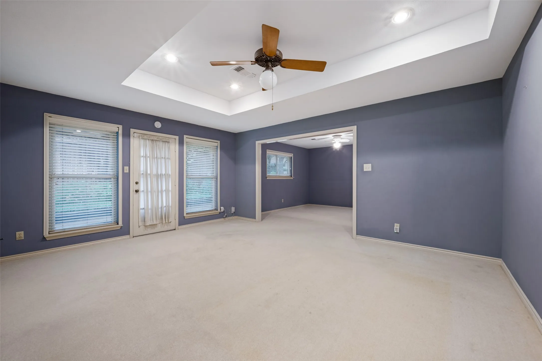 Single Family Residence For Sale in Denton County , 6 Timbergreen Circle, Denton, Texas 76205, 4 Bedroom, 3 Bathroom, 2 Garage spaces, 3,737 Sqft, built in 1980, mls#21401711, Real Estate Agent in Denton, Homes For Sale in Denton county, Homes For Sale in Denton, Realtor in Denton Texas, Real Estate Brokerage Independent Realty Texas, Luminita Cordes Realtor