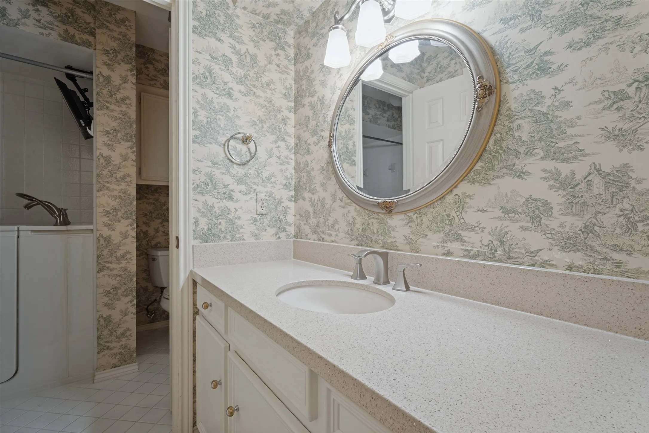 Single Family Residence For Sale in Denton County , 6 Timbergreen Circle, Denton, Texas 76205, 4 Bedroom, 3 Bathroom, 2 Garage spaces, 3,737 Sqft, built in 1980, mls#21401711, Real Estate Agent in Denton, Homes For Sale in Denton county, Homes For Sale in Denton, Realtor in Denton Texas, Real Estate Brokerage Independent Realty Texas, Luminita Cordes Realtor