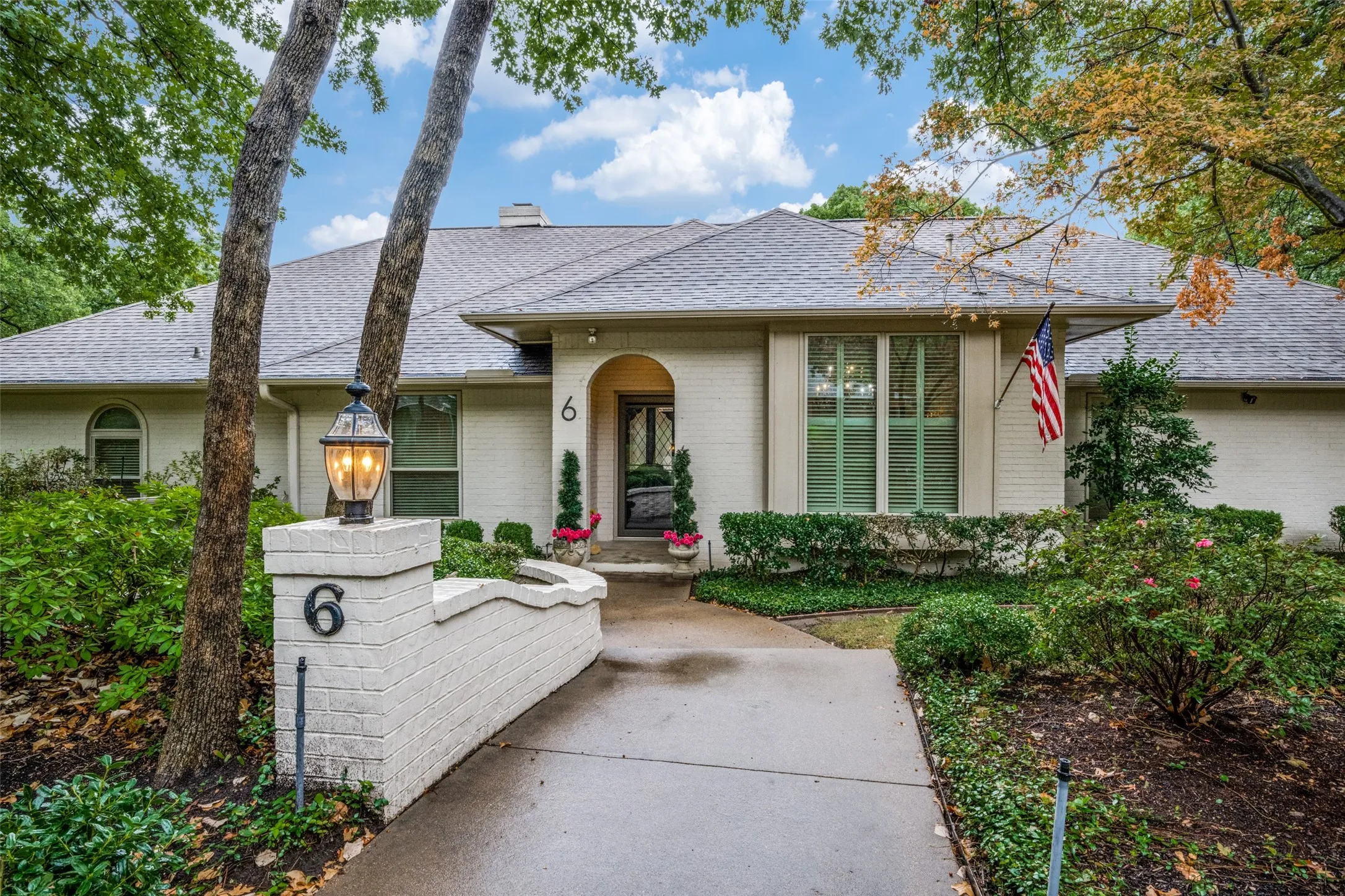 Single Family Residence For Sale in Denton County , 6 Timbergreen Circle, Denton, Texas 76205, 4 Bedroom, 3 Bathroom, 2 Garage spaces, 3,737 Sqft, built in 1980, mls#21401711, Real Estate Agent in Denton, Homes For Sale in Denton county, Homes For Sale in Denton, Realtor in Denton Texas, Real Estate Brokerage Independent Realty Texas, Luminita Cordes Realtor
