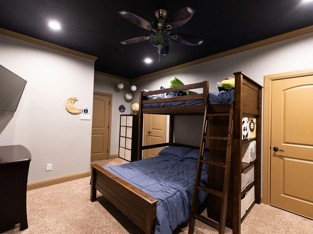 Upstairs Bedroom with bathroom and additional room which was being used as a photography studio
