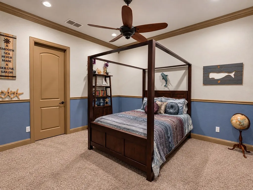 2nd Bedroom downstairs with ensuite bathroom