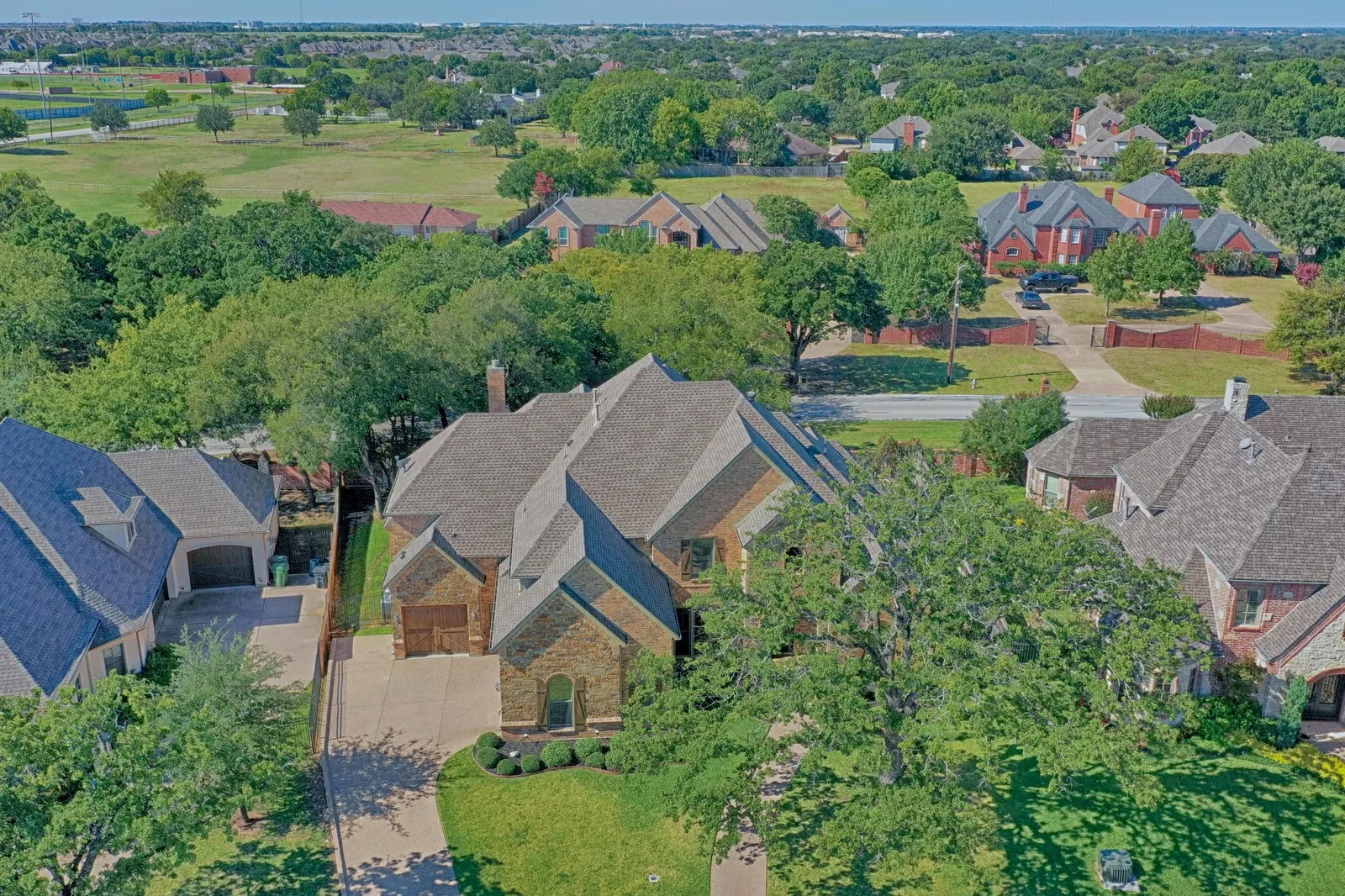 Single Family Residence For Sale in Tarrant County , 1403 Eleanor Rigby Lane, Mansfield, Texas 76063, 4 Bedroom, 5 Bathroom, 3 Garage spaces, 5,411 Sqft, built in 2012, mls#21401489, Real Estate Agent in Mansfield, Homes For Sale in Tarrant county, Homes For Sale in Mansfield, Realtor in Mansfield Texas, Real Estate Brokerage Independent Realty Texas, Luminita Cordes Realtor