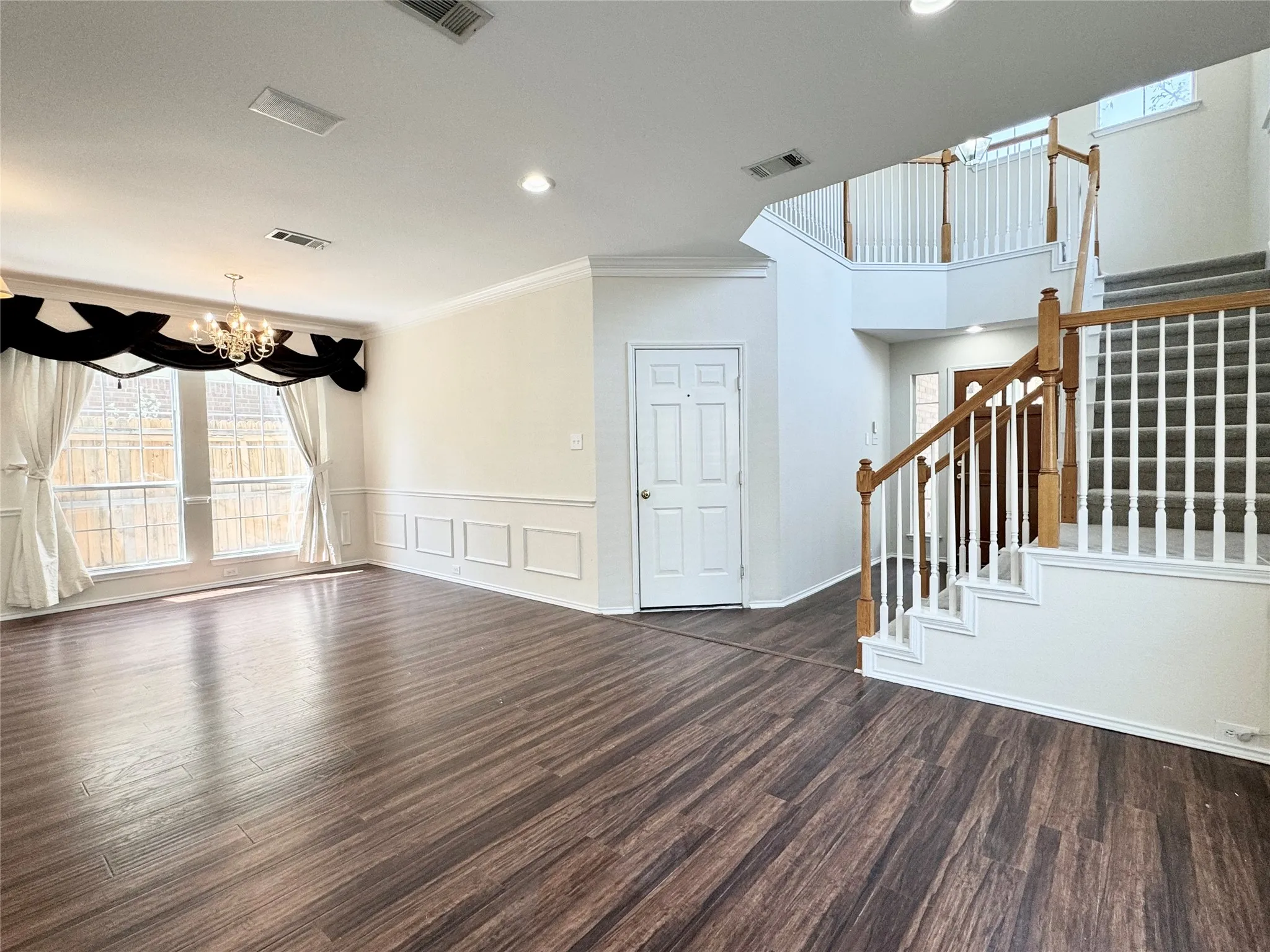 Single Family Residence For Rent in Collin County , 4704 Rockcreek Lane, Plano, Texas 75024, 3 Bedroom, 3 Bathroom, 2 Garage spaces, 2,367 Sqft, built in 1995, mls#21402074, Real Estate Agent in Plano, Homes For Rent in Collin county, Homes For Rent in Plano, Realtor in Plano Texas, Real Estate Brokerage Independent Realty Texas, Luminita Cordes Realtor