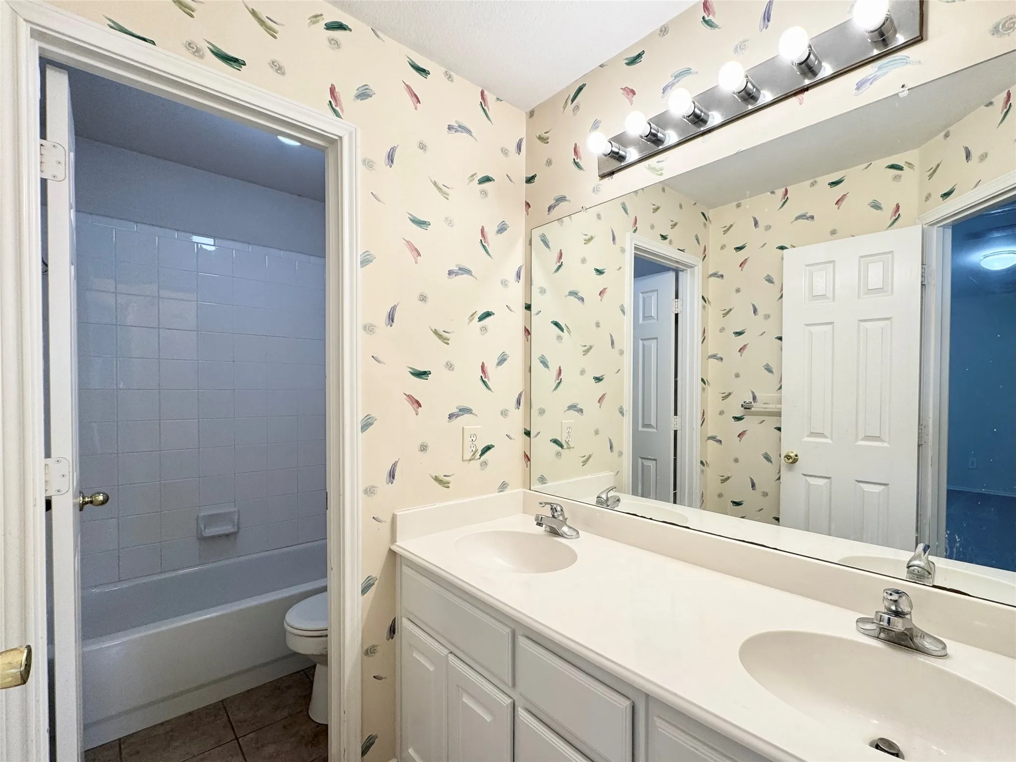 Single Family Residence For Rent in Collin County , 4704 Rockcreek Lane, Plano, Texas 75024, 3 Bedroom, 3 Bathroom, 2 Garage spaces, 2,367 Sqft, built in 1995, mls#21402074, Real Estate Agent in Plano, Homes For Rent in Collin county, Homes For Rent in Plano, Realtor in Plano Texas, Real Estate Brokerage Independent Realty Texas, Luminita Cordes Realtor