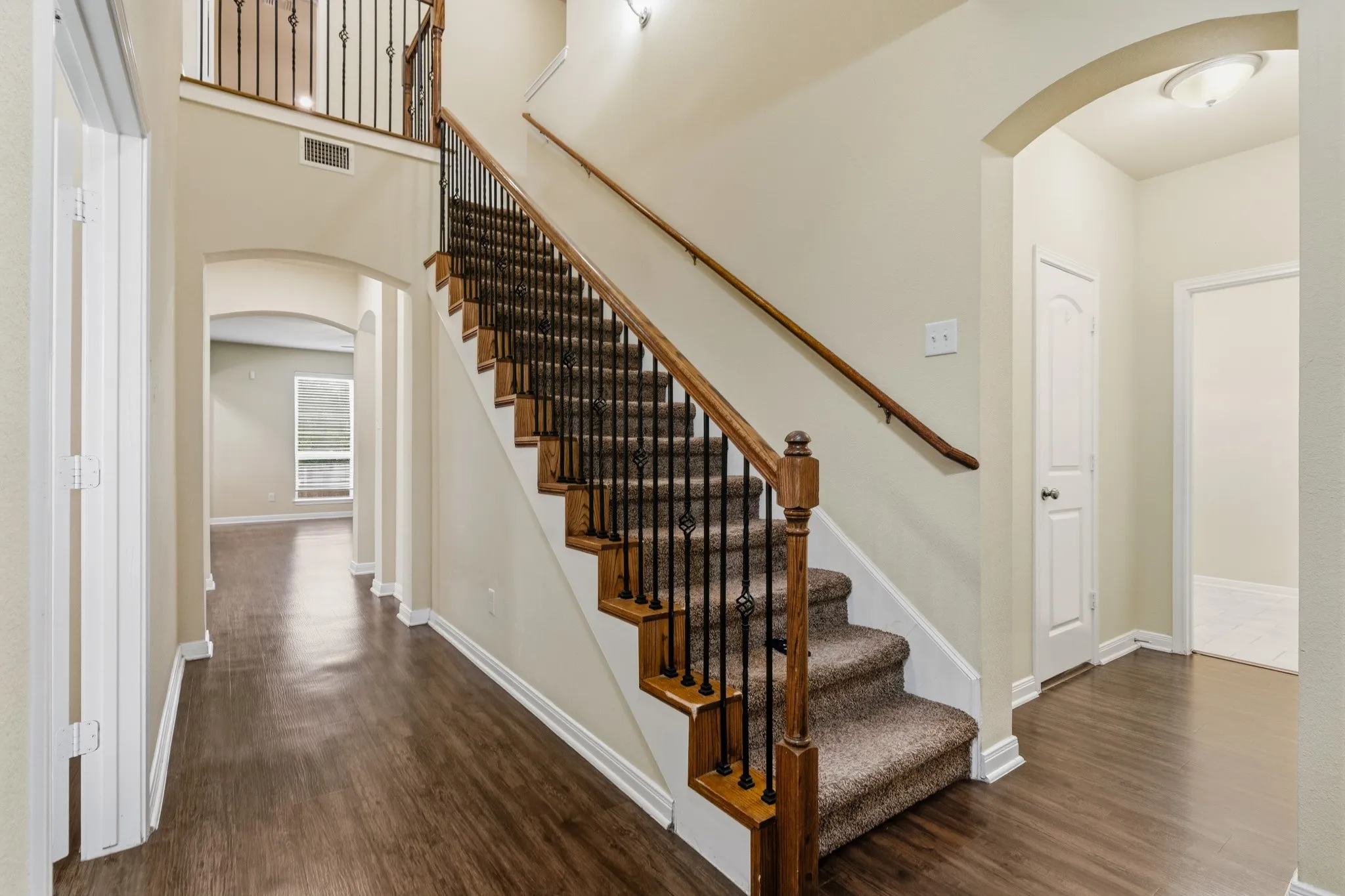 Single Family Residence For Sale in Coryell County , 602 Hobby Road, Copperas Cove, Texas 76522, 4 Bedroom, 3 Bathroom, 2 Garage spaces, 2,577 Sqft, built in 2018, mls#21401227, Real Estate Agent in Copperas Cove, Homes For Sale in Coryell county, Homes For Sale in Copperas Cove, Realtor in Copperas Cove Texas, Real Estate Brokerage Independent Realty Texas, Luminita Cordes Realtor