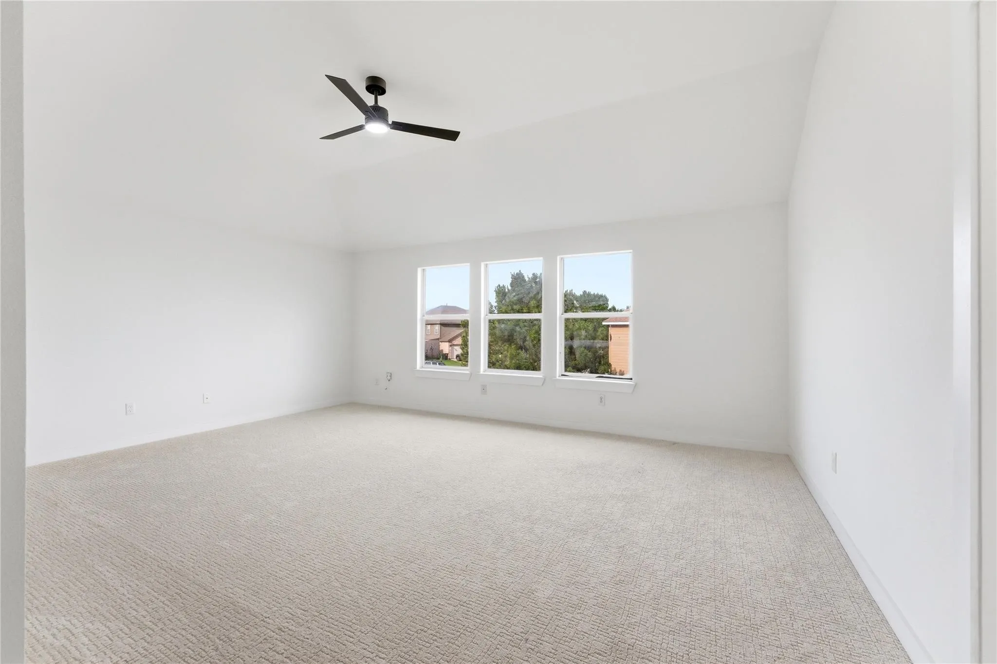 Single Family Residence For Sale in Tarrant County , 7301 Tin Cup Drive, Arlington, Texas 76001, 4 Bedroom, 3 Bathroom, 2 Garage spaces, 3,032 Sqft, built in 2001, mls#21401635, Real Estate Agent in Arlington, Homes For Sale in Tarrant county, Homes For Sale in Arlington, Realtor in Arlington Texas, Real Estate Brokerage Independent Realty Texas, Luminita Cordes Realtor