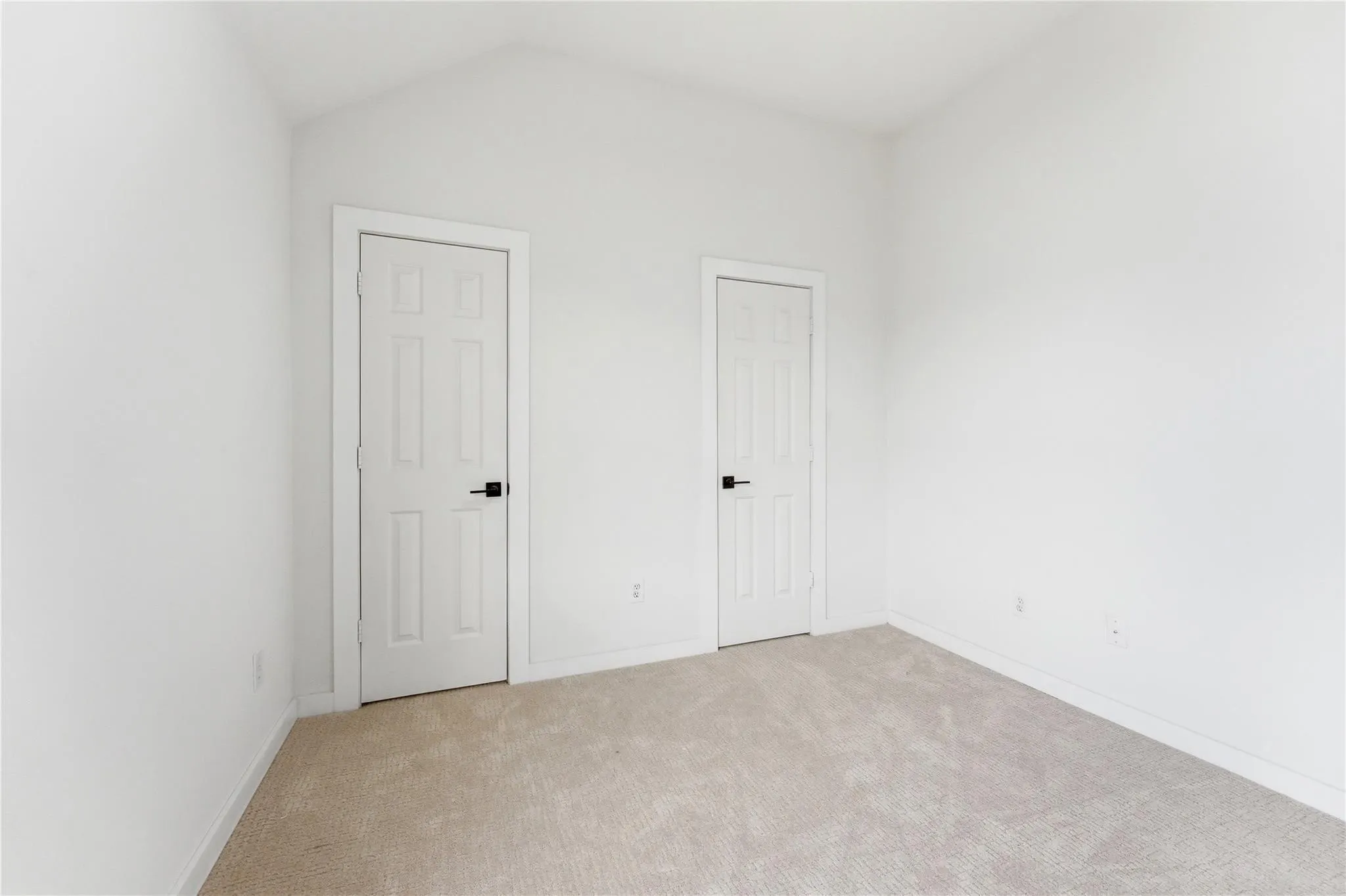 Single Family Residence For Sale in Tarrant County , 7301 Tin Cup Drive, Arlington, Texas 76001, 4 Bedroom, 3 Bathroom, 2 Garage spaces, 3,032 Sqft, built in 2001, mls#21401635, Real Estate Agent in Arlington, Homes For Sale in Tarrant county, Homes For Sale in Arlington, Realtor in Arlington Texas, Real Estate Brokerage Independent Realty Texas, Luminita Cordes Realtor