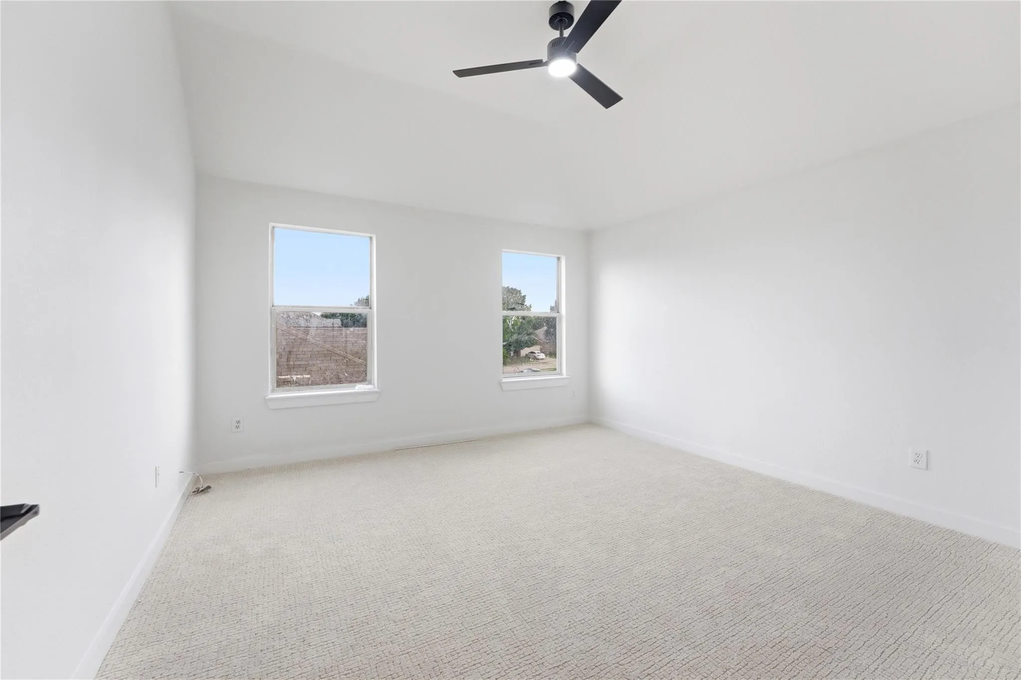 Single Family Residence For Sale in Tarrant County , 7301 Tin Cup Drive, Arlington, Texas 76001, 4 Bedroom, 3 Bathroom, 2 Garage spaces, 3,032 Sqft, built in 2001, mls#21401635, Real Estate Agent in Arlington, Homes For Sale in Tarrant county, Homes For Sale in Arlington, Realtor in Arlington Texas, Real Estate Brokerage Independent Realty Texas, Luminita Cordes Realtor