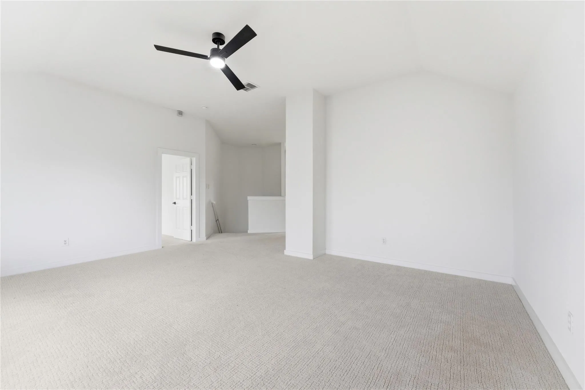 Single Family Residence For Sale in Tarrant County , 7301 Tin Cup Drive, Arlington, Texas 76001, 4 Bedroom, 3 Bathroom, 2 Garage spaces, 3,032 Sqft, built in 2001, mls#21401635, Real Estate Agent in Arlington, Homes For Sale in Tarrant county, Homes For Sale in Arlington, Realtor in Arlington Texas, Real Estate Brokerage Independent Realty Texas, Luminita Cordes Realtor